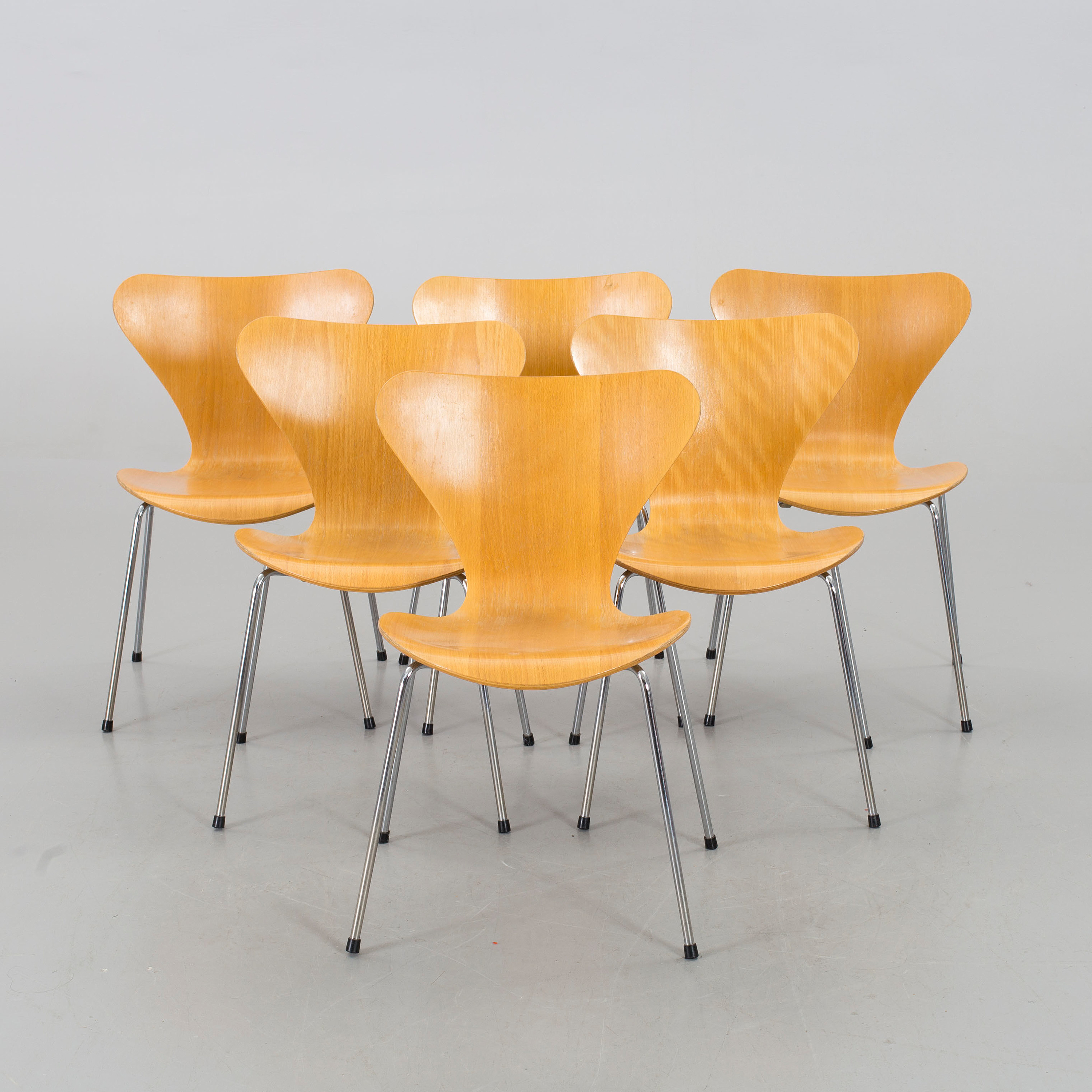 Auktionstipset STOLAR 6 st. Sjuan Arne jacobsen för STOLAR, 6 st, Sjuan, Arne Jacobsen för Fritz Hansen