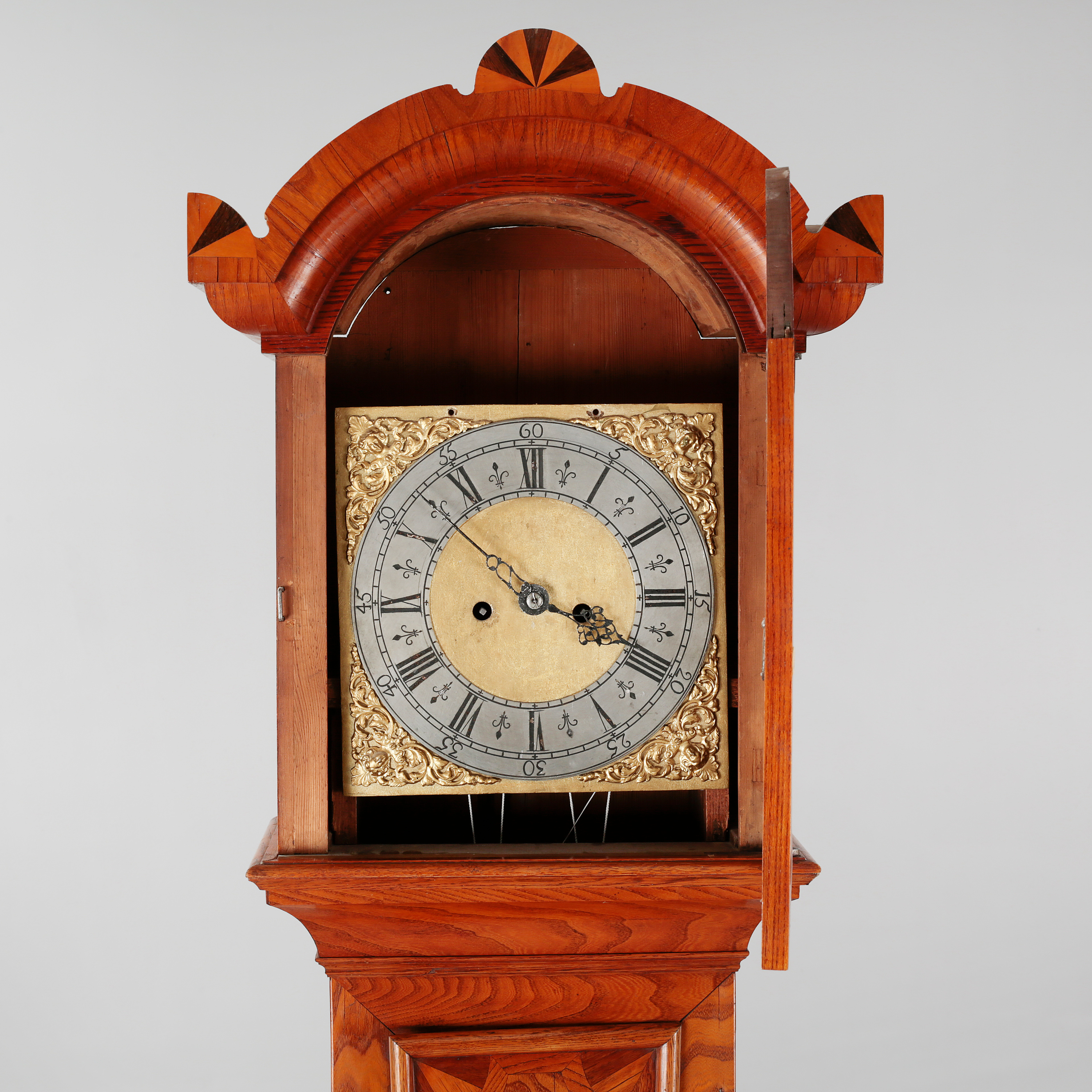 A grandfather clock, around the turn of the century 1800. Bukowskis