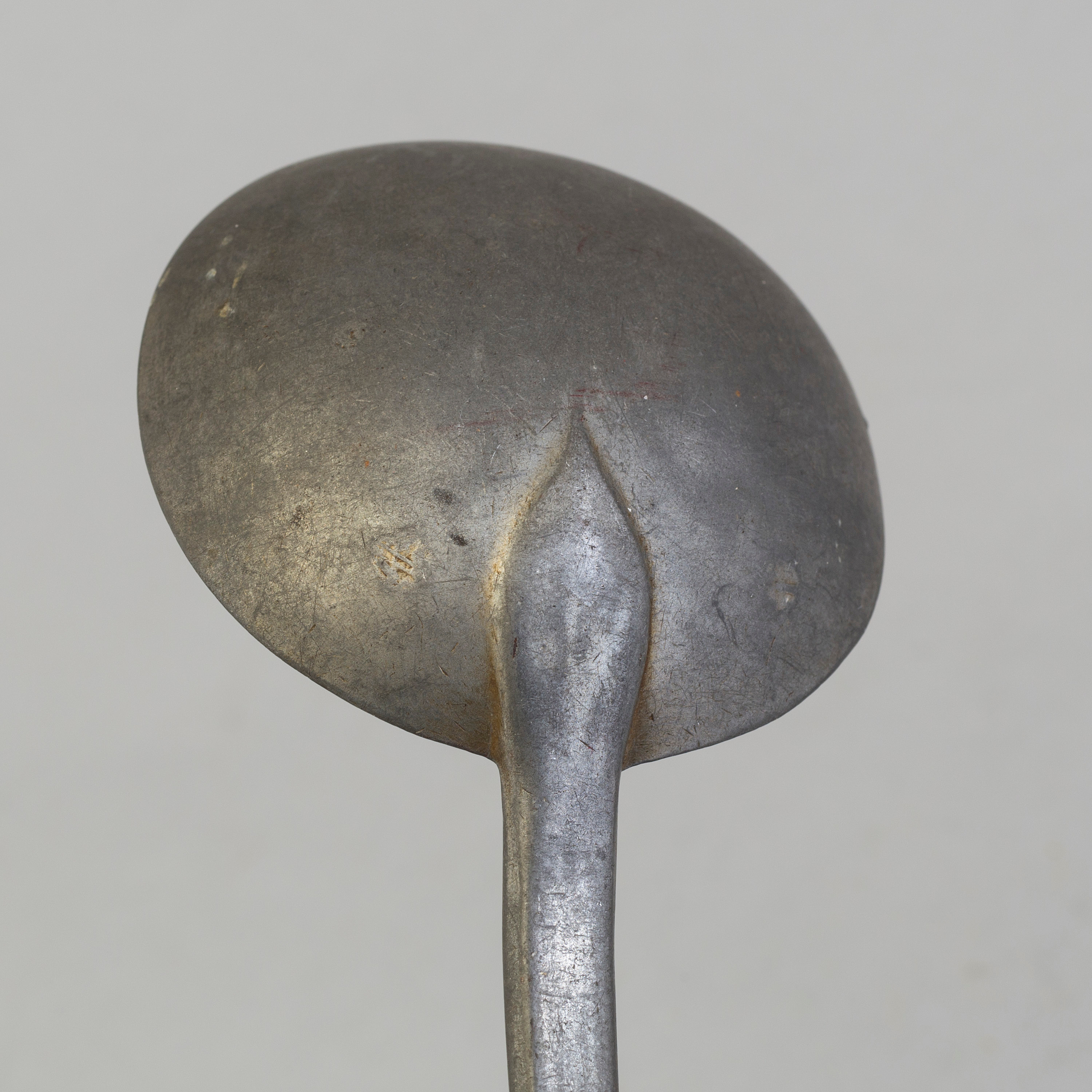 TWO PEWTER SPOONS, 18th century. Bukowskis