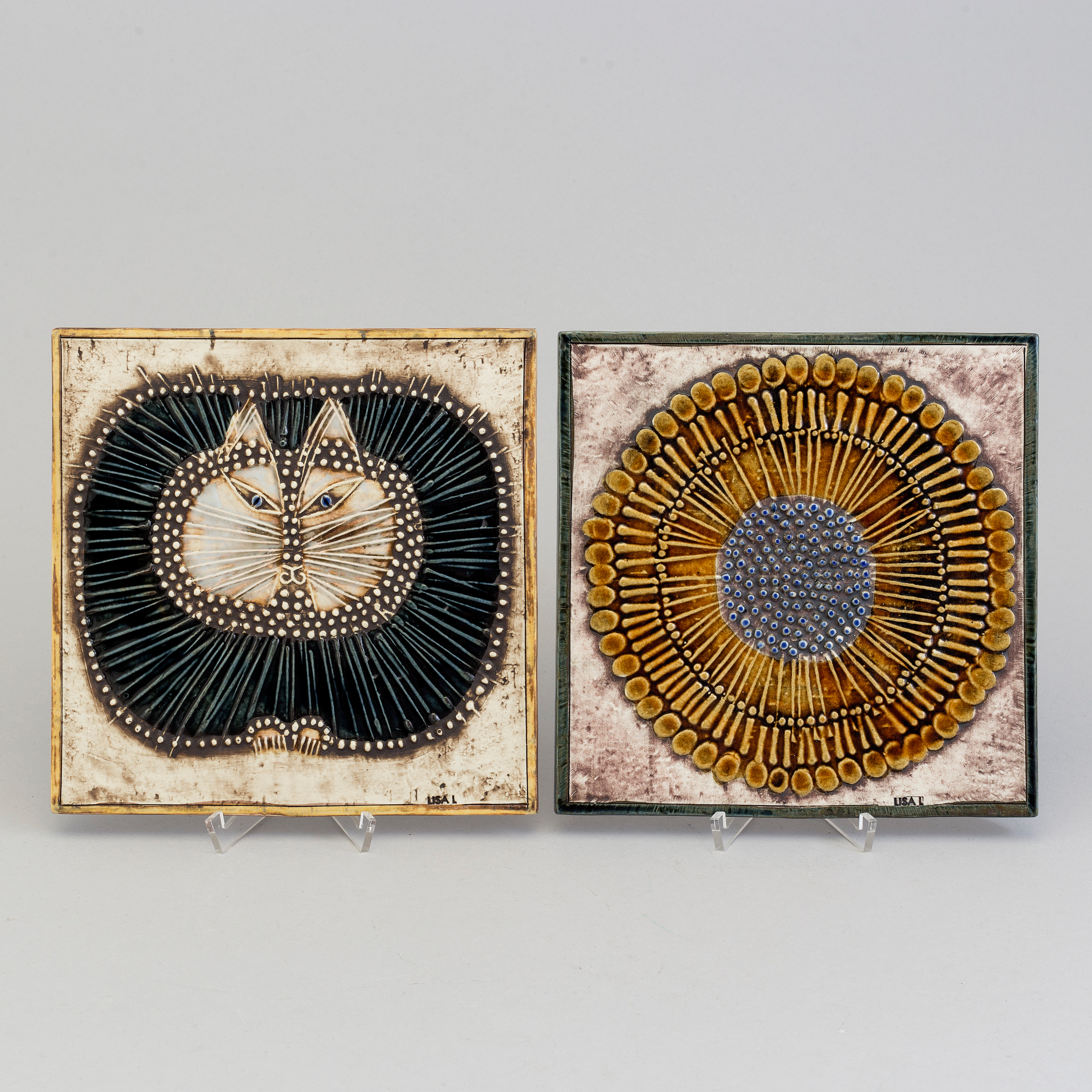 LISA LARSON, a pair of stoneware wall reliefs, Gustavsberg. Bukowskis