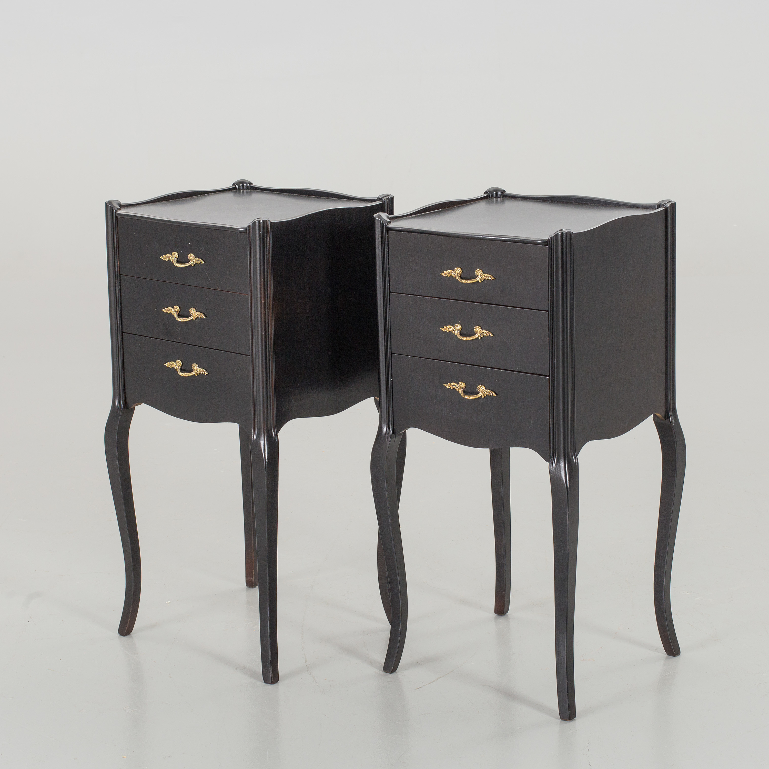 TWO BEDSIDE TABLES. Bukowskis
