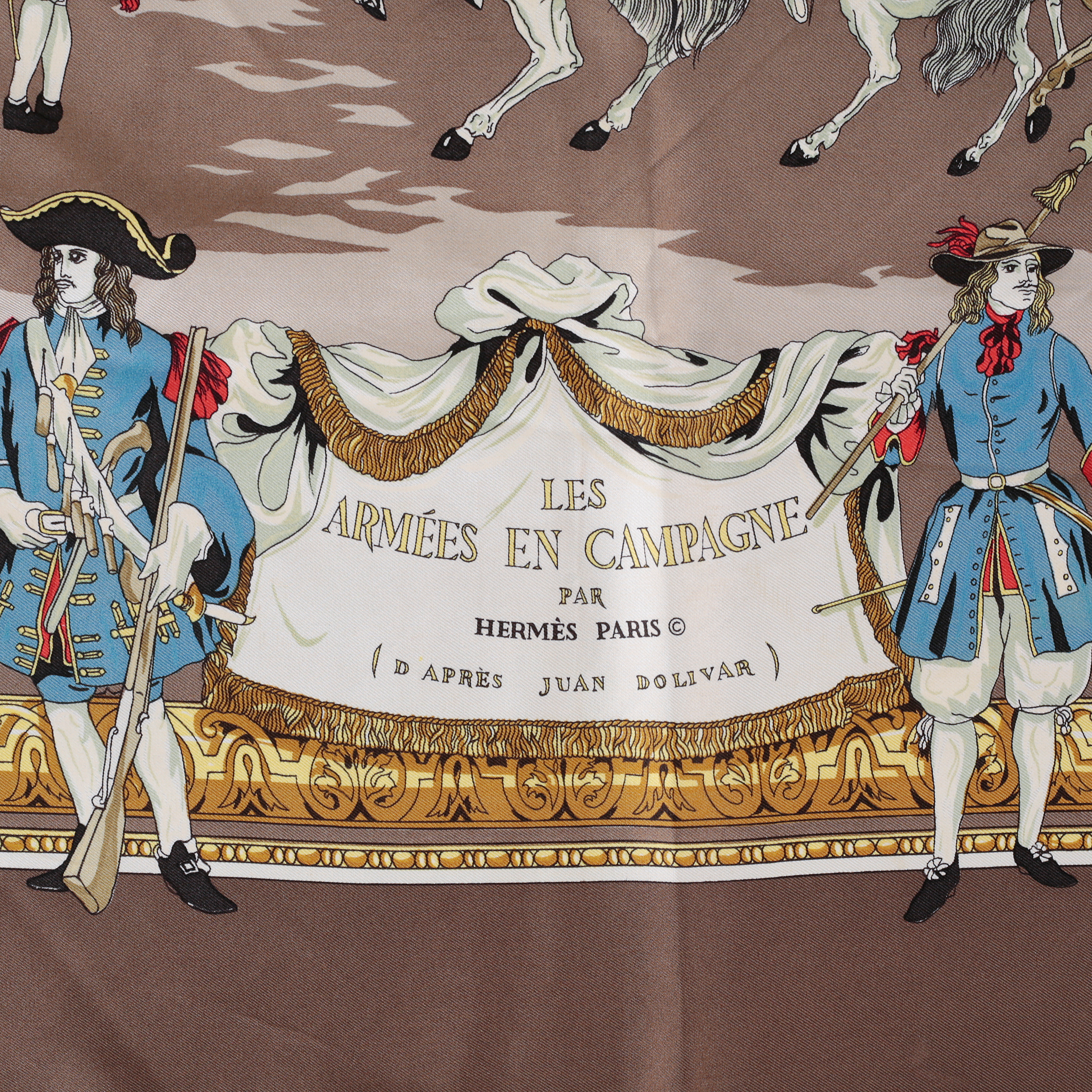 Carré Hermès 90 Cm - Les Armées En Campagne - Soie Multicolore - Occasion