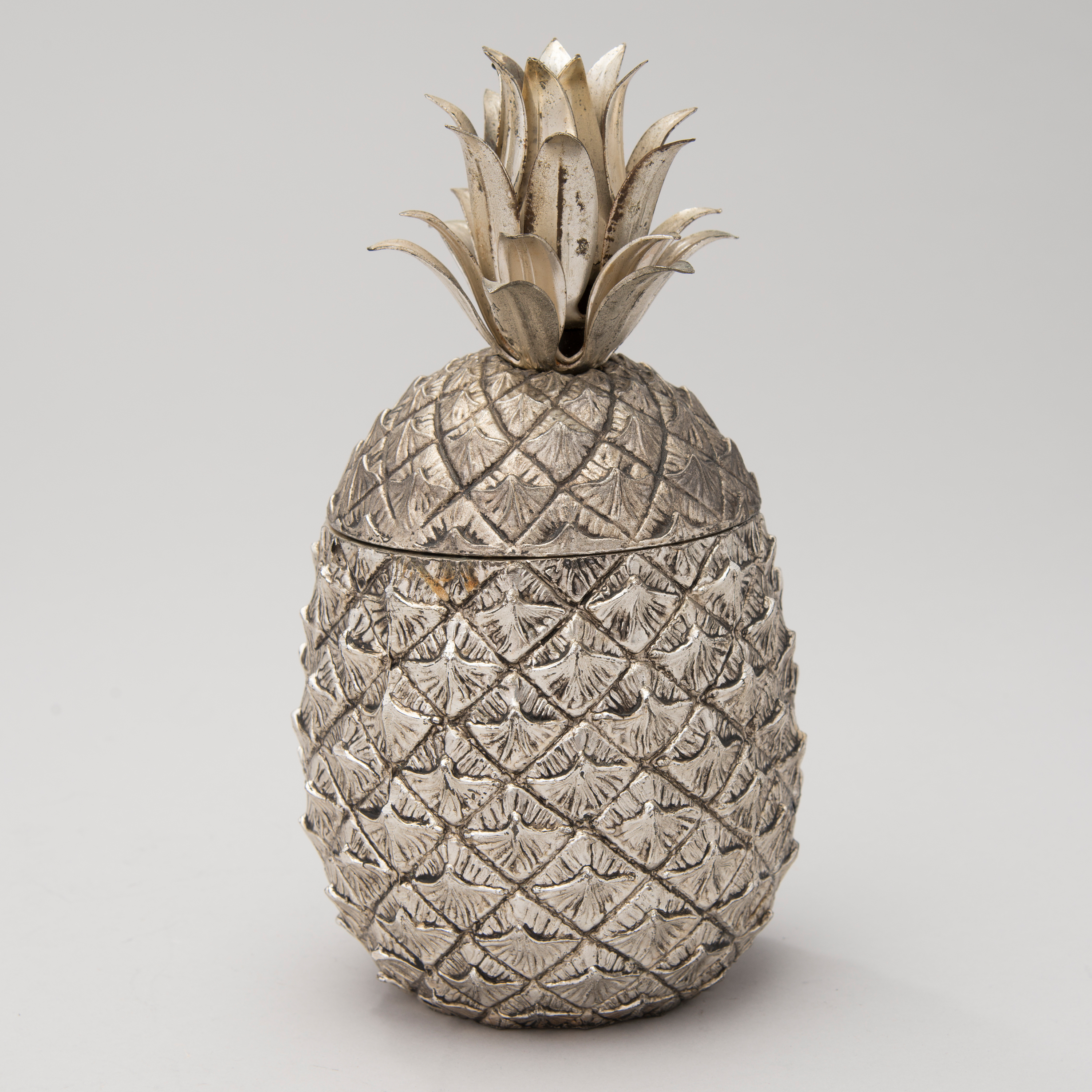An italian metal ice bucket by mauro manetti for fonderia darte ... Fonderia d arte