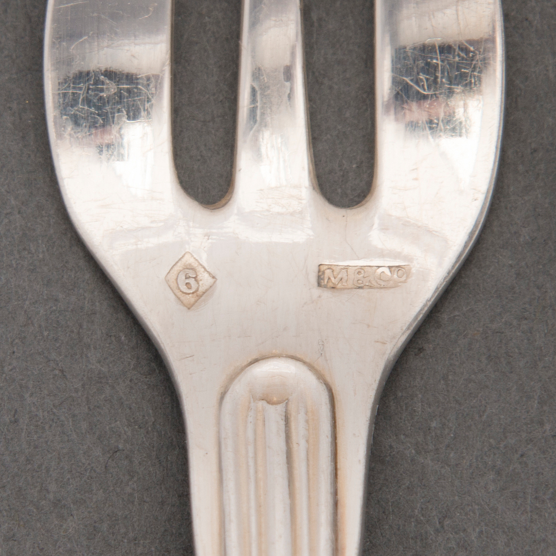 A SET OF 12 OYSTER FORKS, plate. Miele & Co. Bukowskis