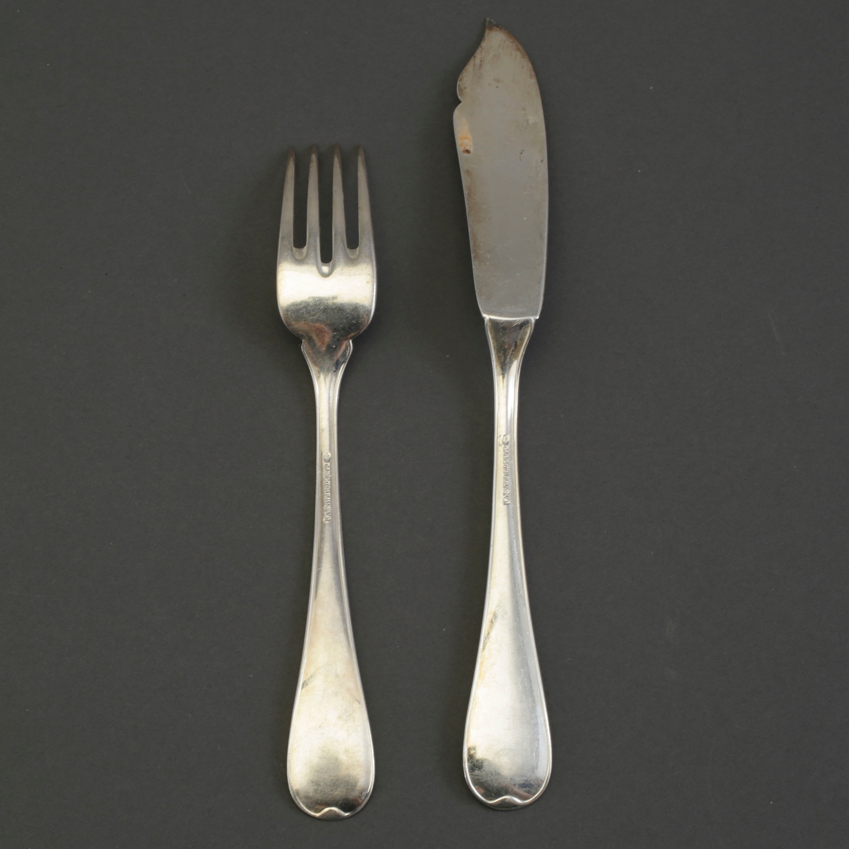 A 12 piece fish EPNS cutlery set from GAB, mid 20th century. Bukowskis