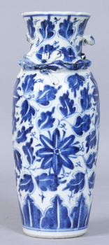 102891. VAS, porslin, Kina, 1800-tal.