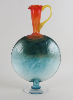 103803. FLASKA, glas, Kjell Engman, Kosta Boda Artist Coll.
