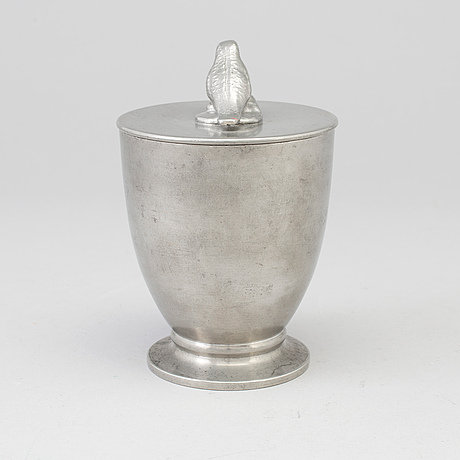 A lidded pewter jar from Svenskt Tenn, Stockholm, 1929. - Bukowskis