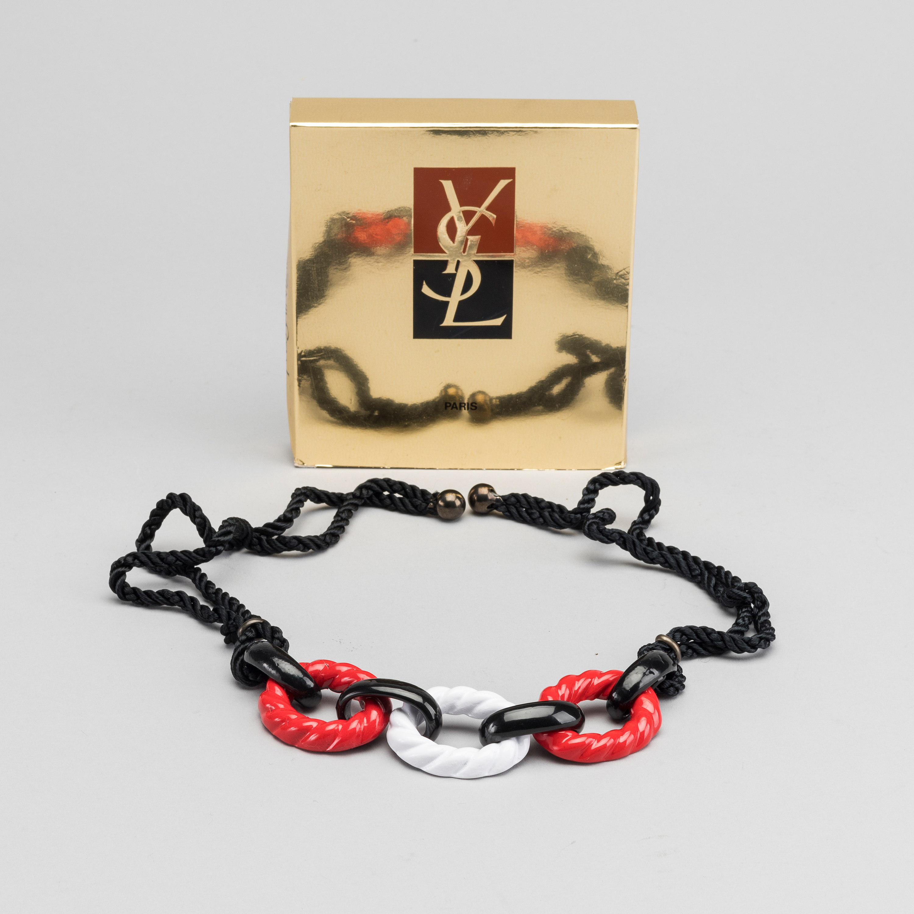 NECKLACE, costume jewelry, Yves Saint Laurent. Bukowskis