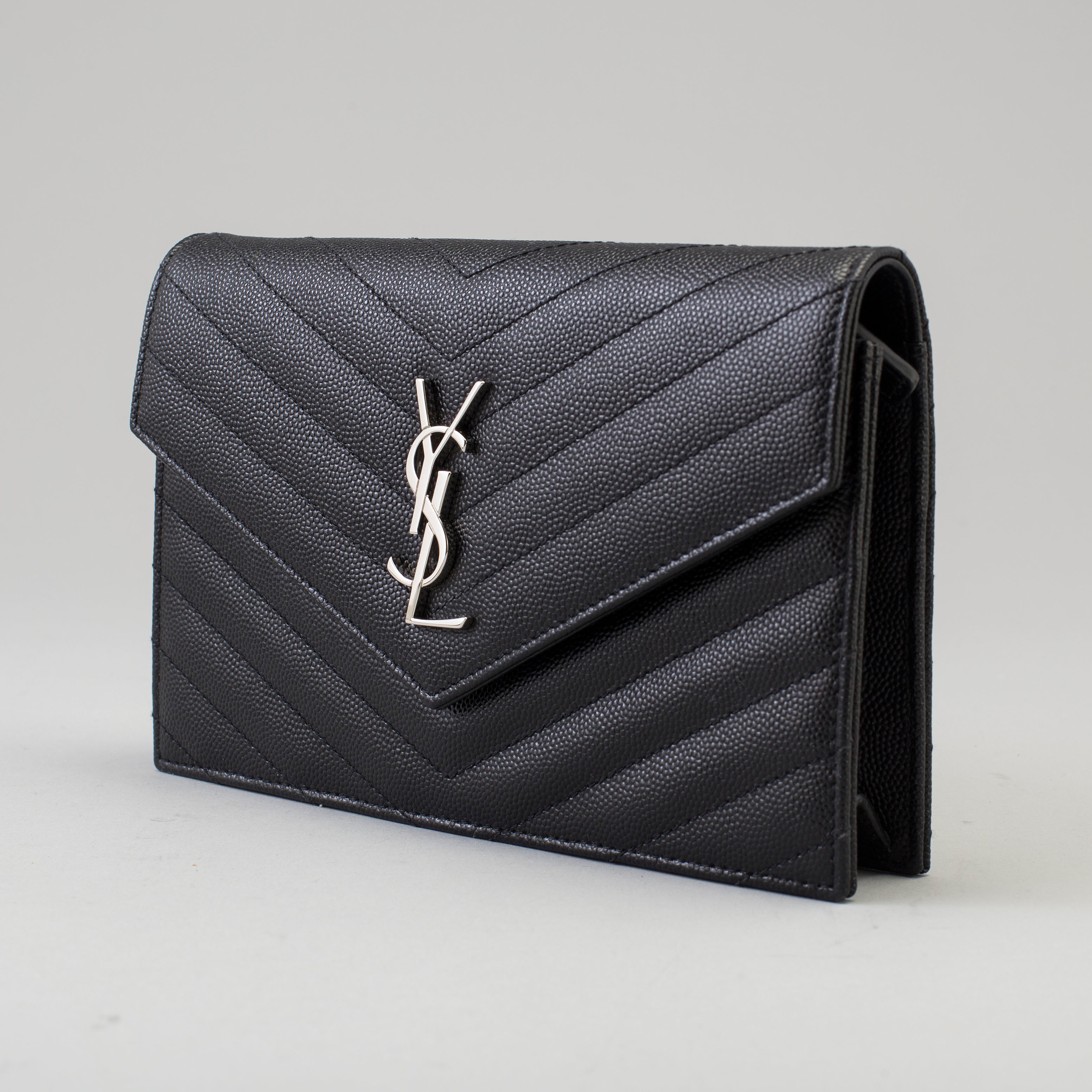 VÄSKA, "Chain Wallet", Yves Saint Laurent. Bukowskis