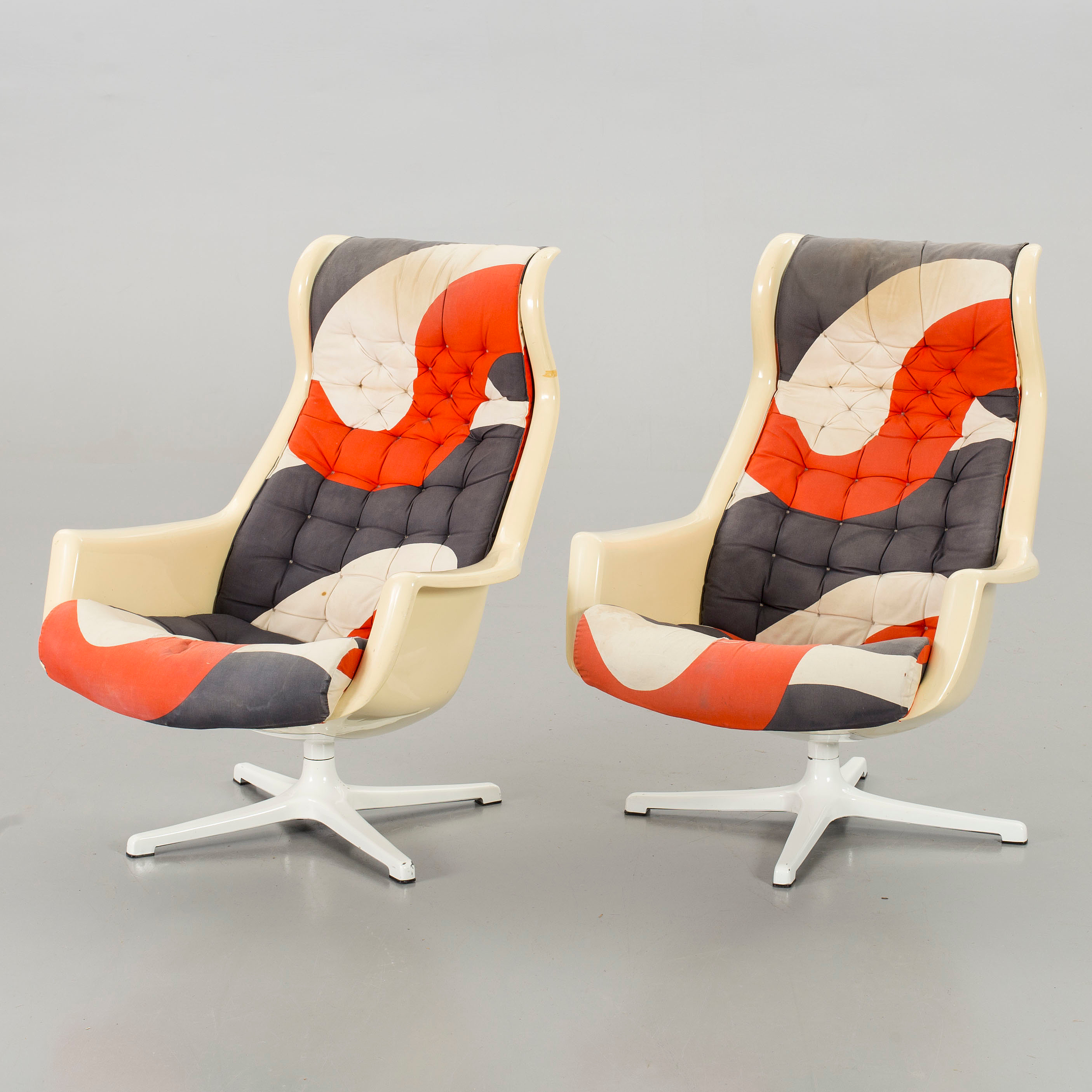 TWO "GALAXY" ARMCHAIRS BY DUX. Bukowskis