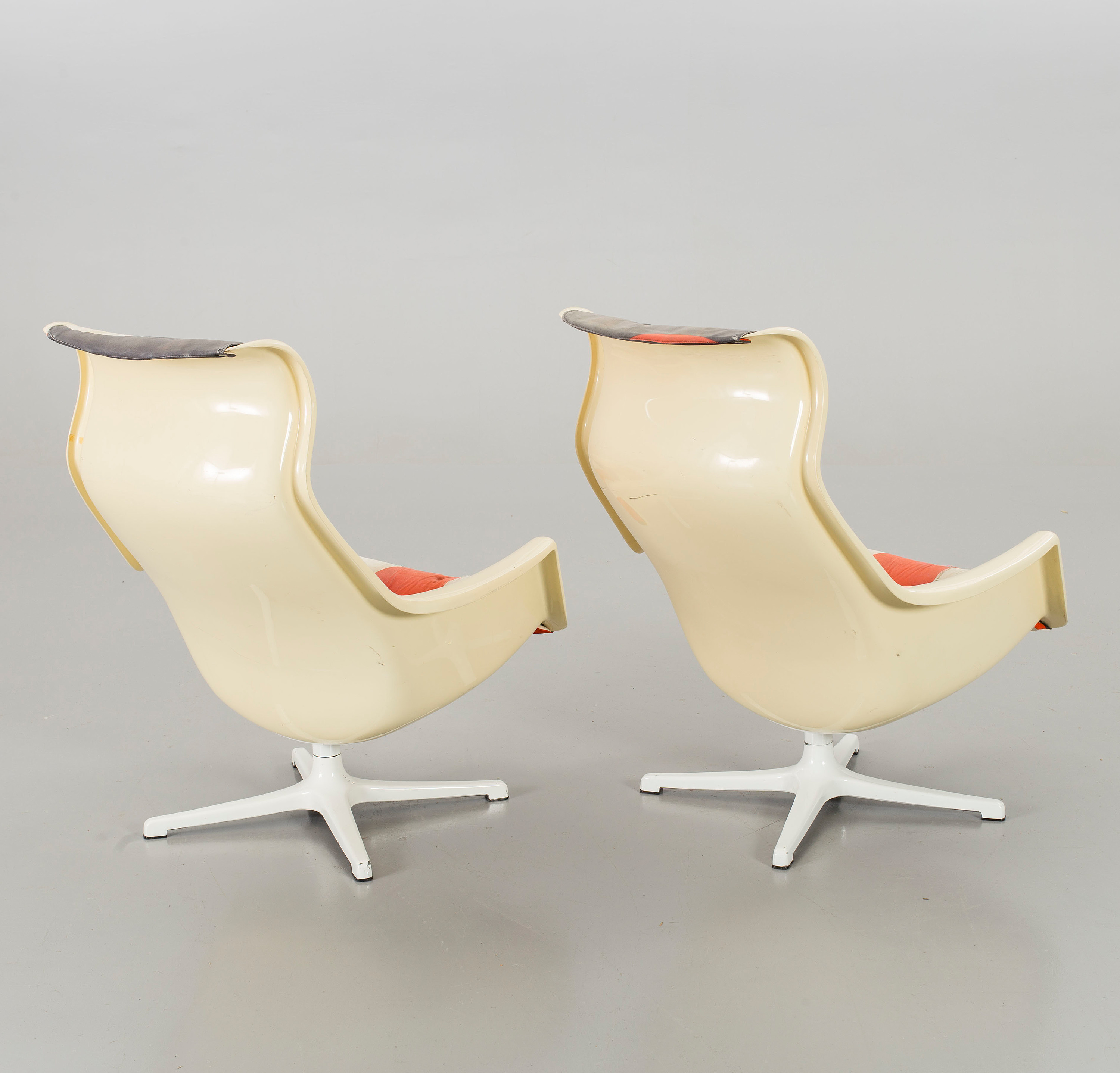 TWO "GALAXY" ARMCHAIRS BY DUX. Bukowskis