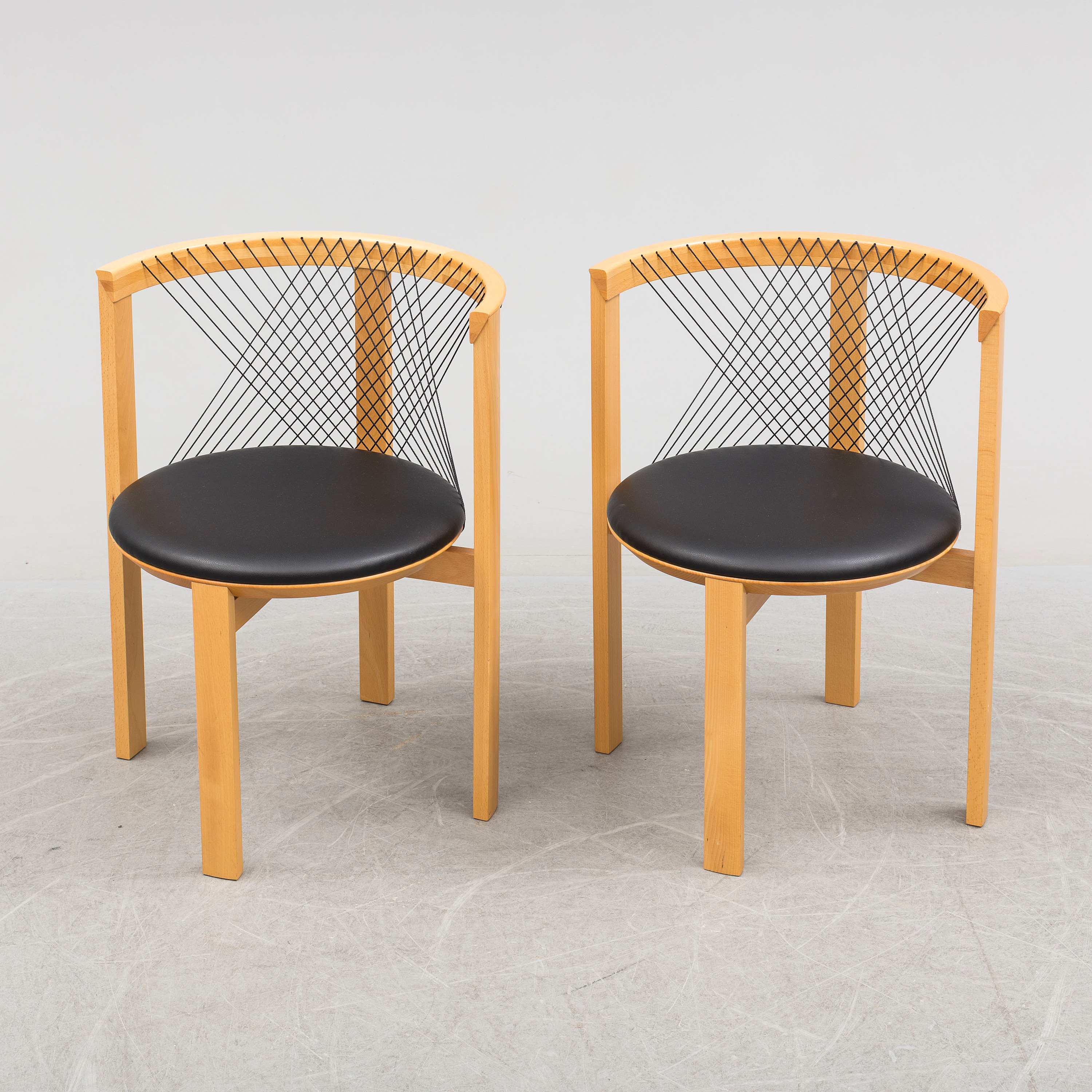 STOLAR ett par, "String chair", Niels Jörgen Haugesen, Tranekaer