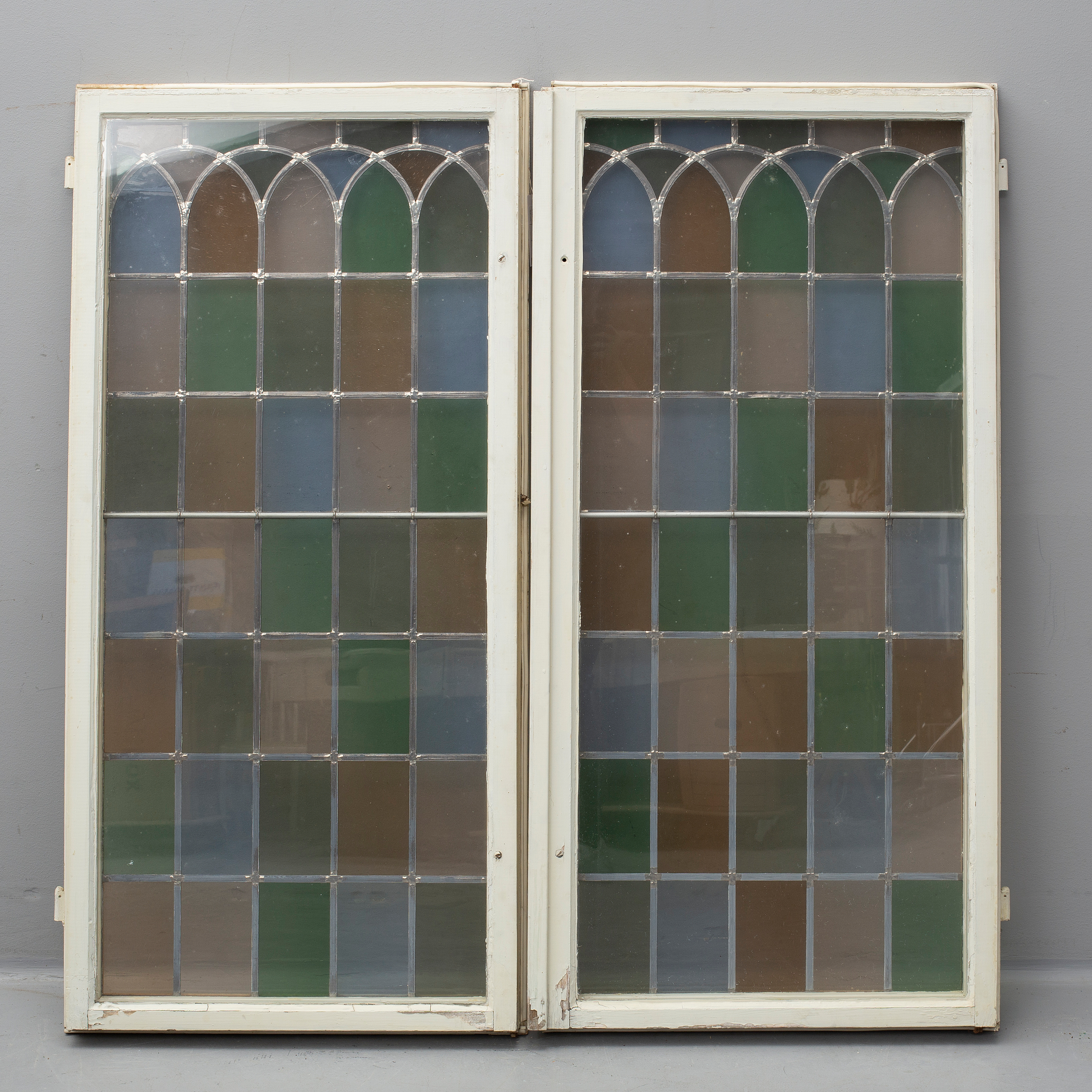 a pair of early 20th century windows. - Bukowskis