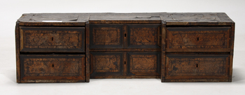 105723. LÅDUPPSATS, barock, 1700-talets första hälft.