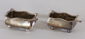 10589. SALTKAR, ett par med SKEDAR, ett par Silver. 1800-tal London, England.