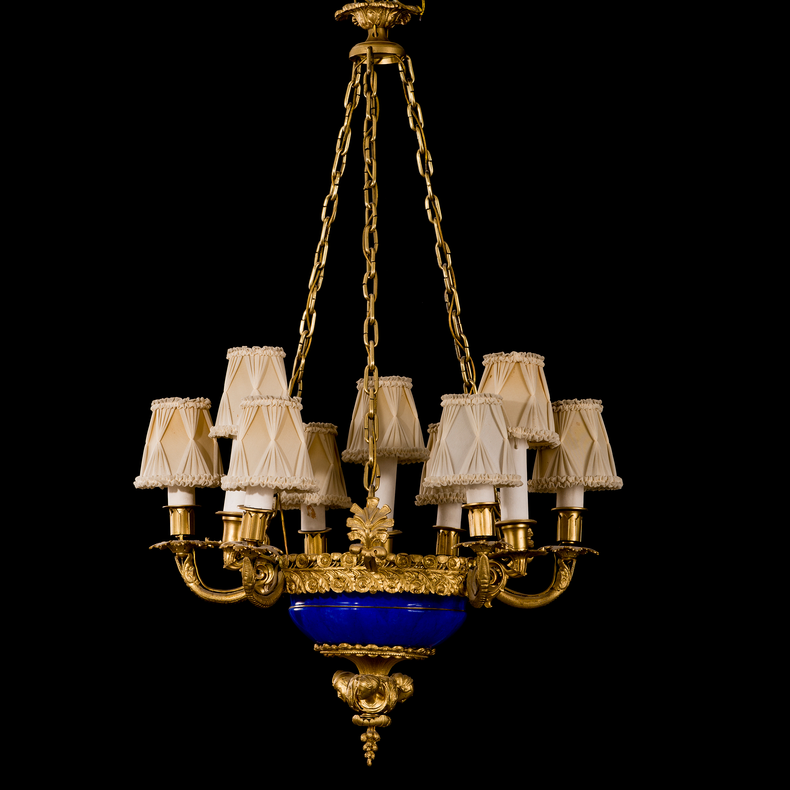 A 19th century Russian pendant lamp. Bukowskis