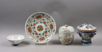 107239. PARTI PORSLIN, 4 delar, Kina. 1900-tal.