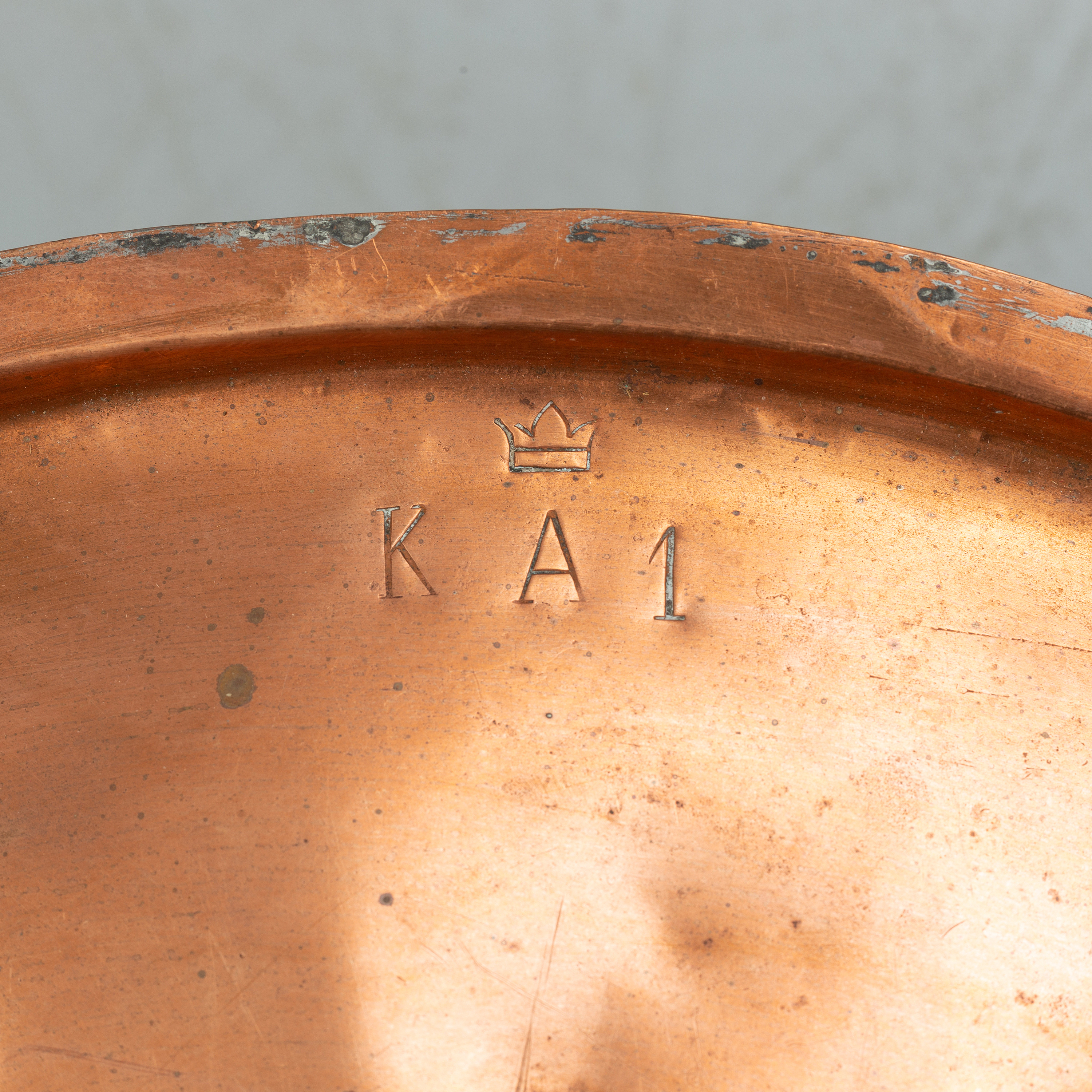 A Swedish 19th century copper pot firewood tub. Bukowskis
