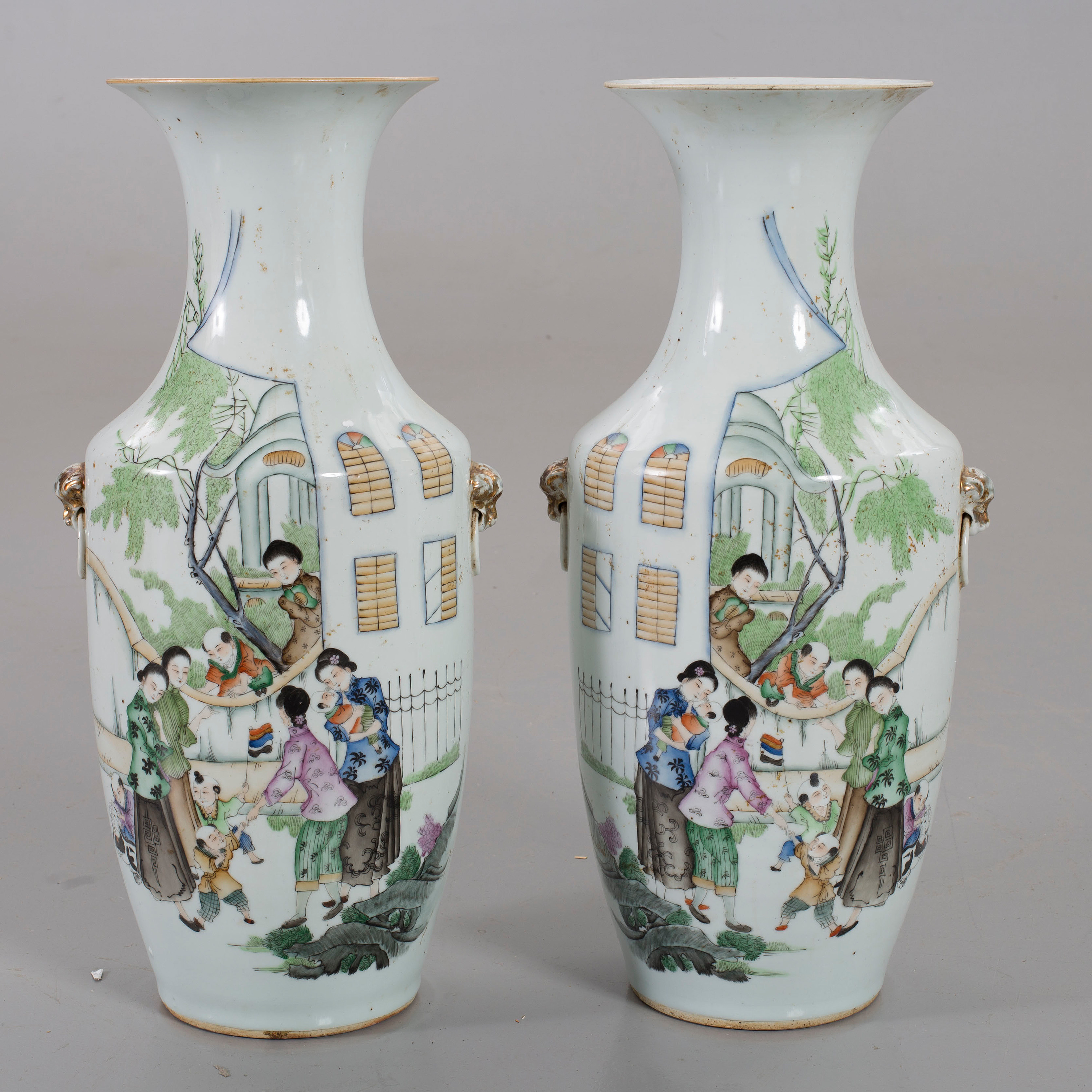 A PAIR CHINESE PORCELAIN FLOOR VASES 20TH CENTURY. Bukowskis