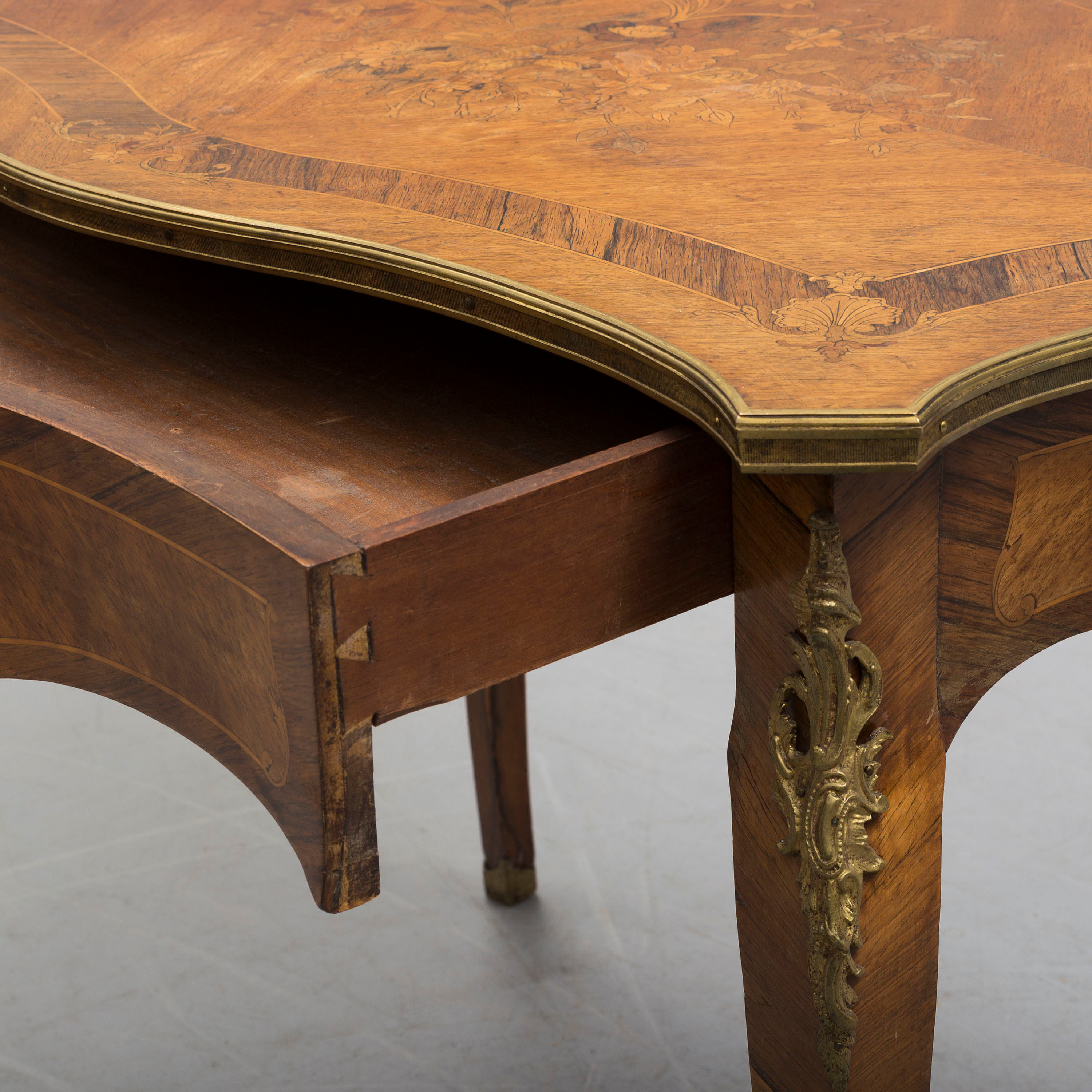 A Louis quinze style table circa 1900. Bukowskis