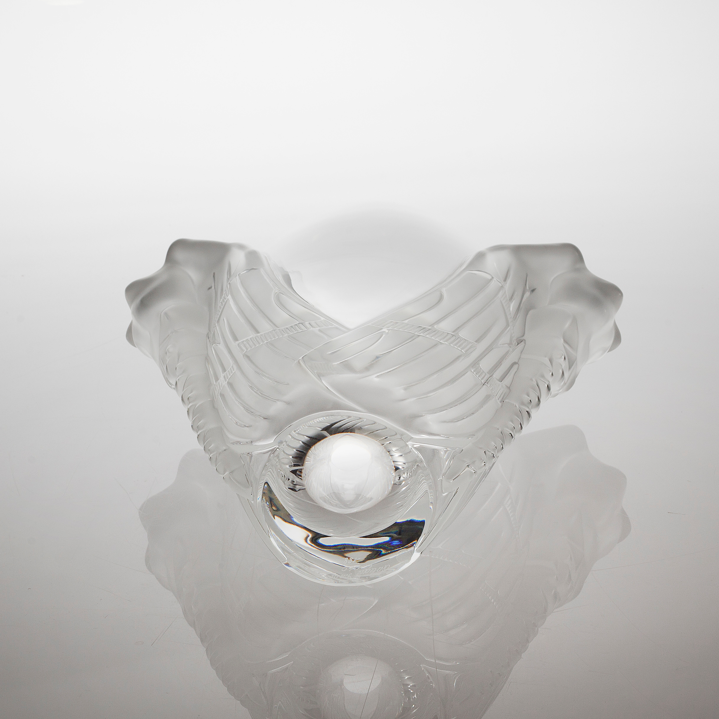 A Lalique glass vase, "Aurora", numbered 060/188 from the 21st century