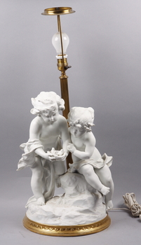 107733. BORDSARMATUR, parian,18001900-tal.