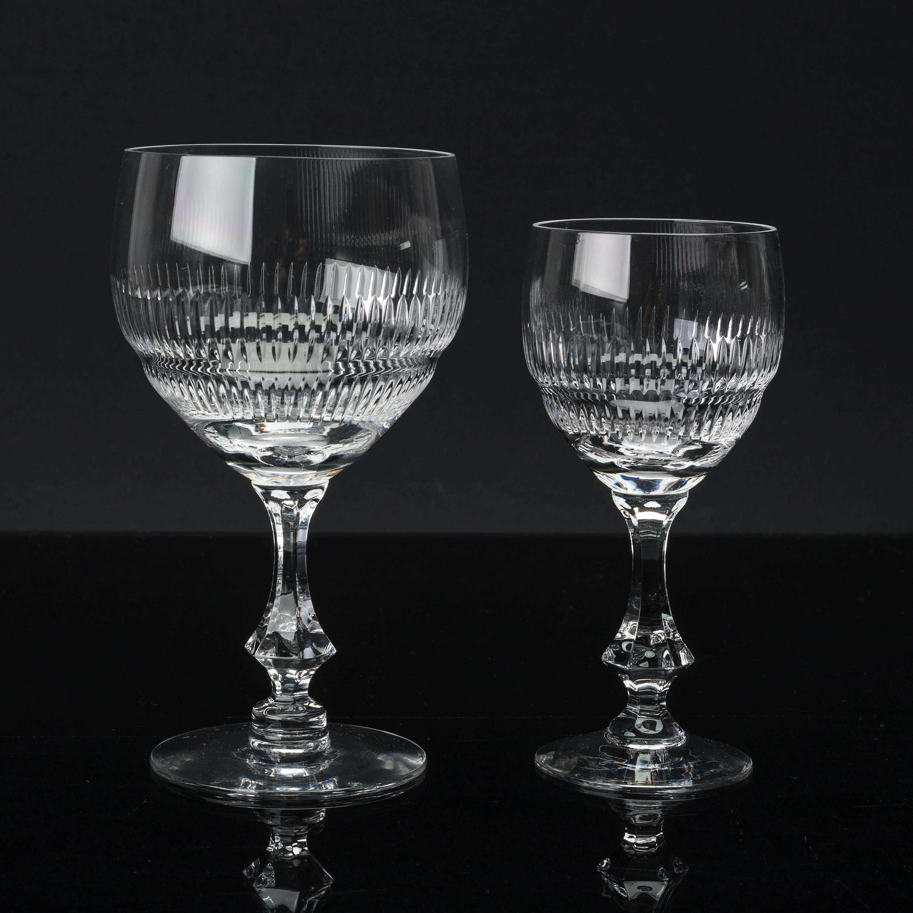 A GLASS SERVICE, 48 pcs, mid 20th century. Bukowskis