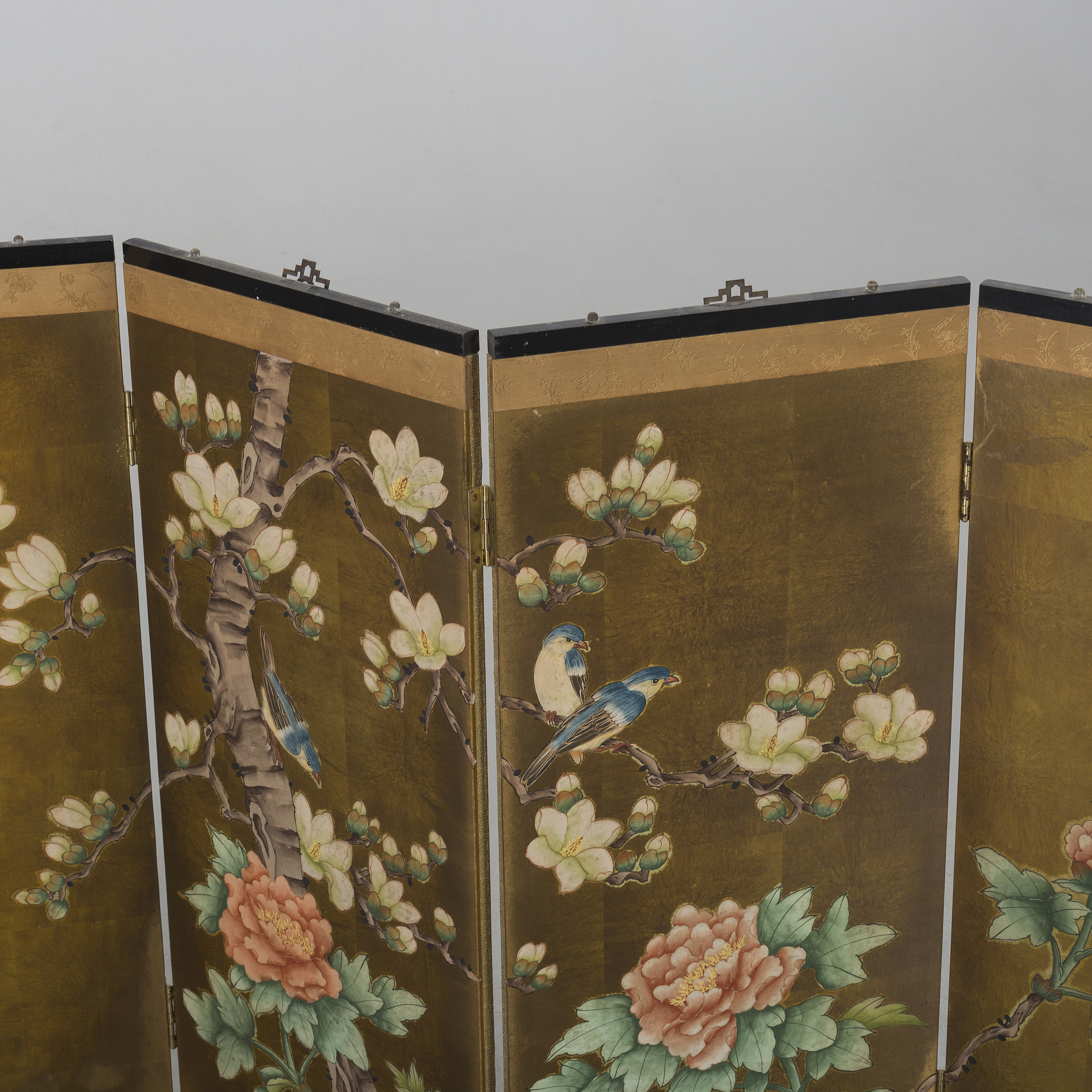 A Japanese folding screen first half of the 20th century. Bukowskis