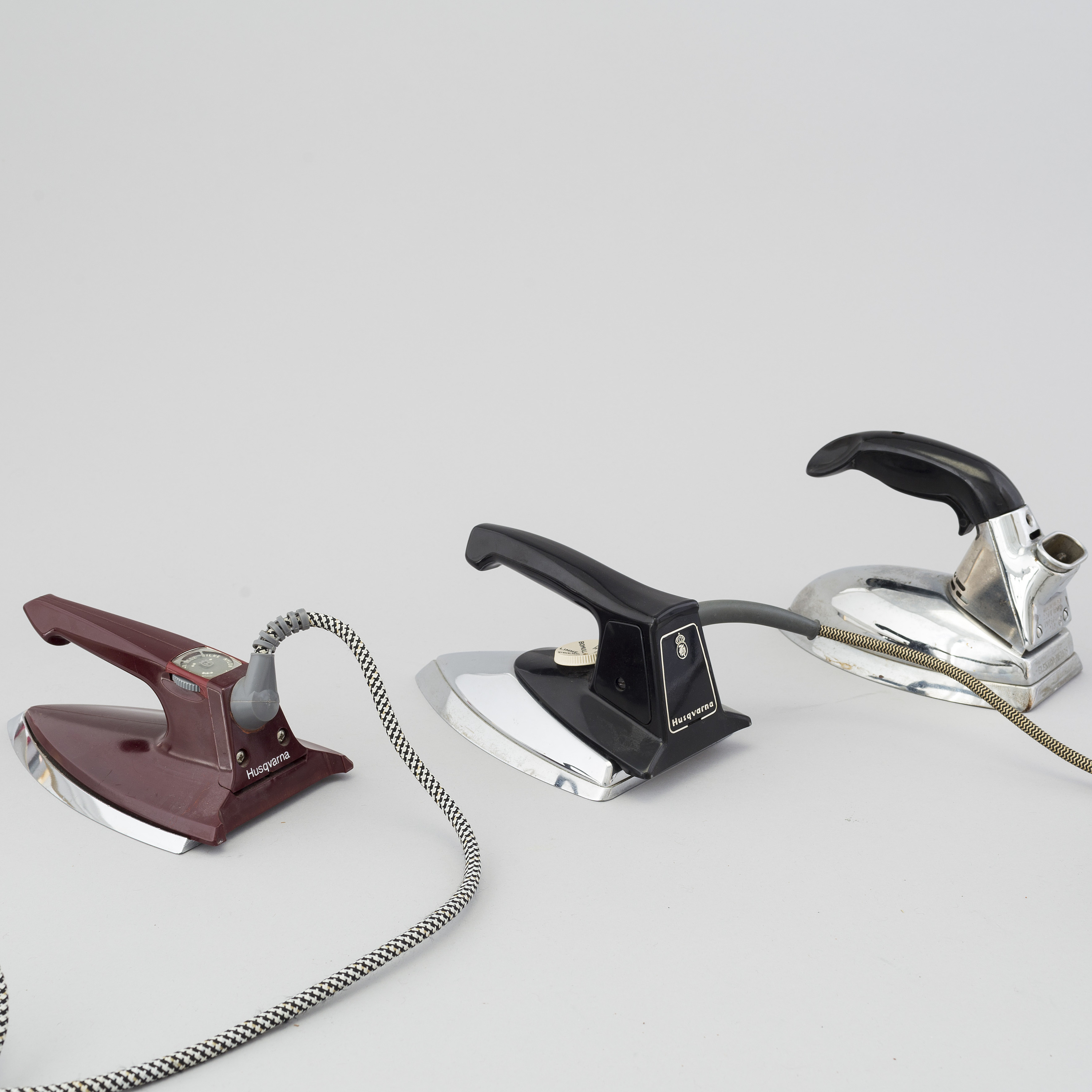 SIXTEN SASON samt RALPH LYSELL, strykjärn, 3 st, 19401961. Bukowskis