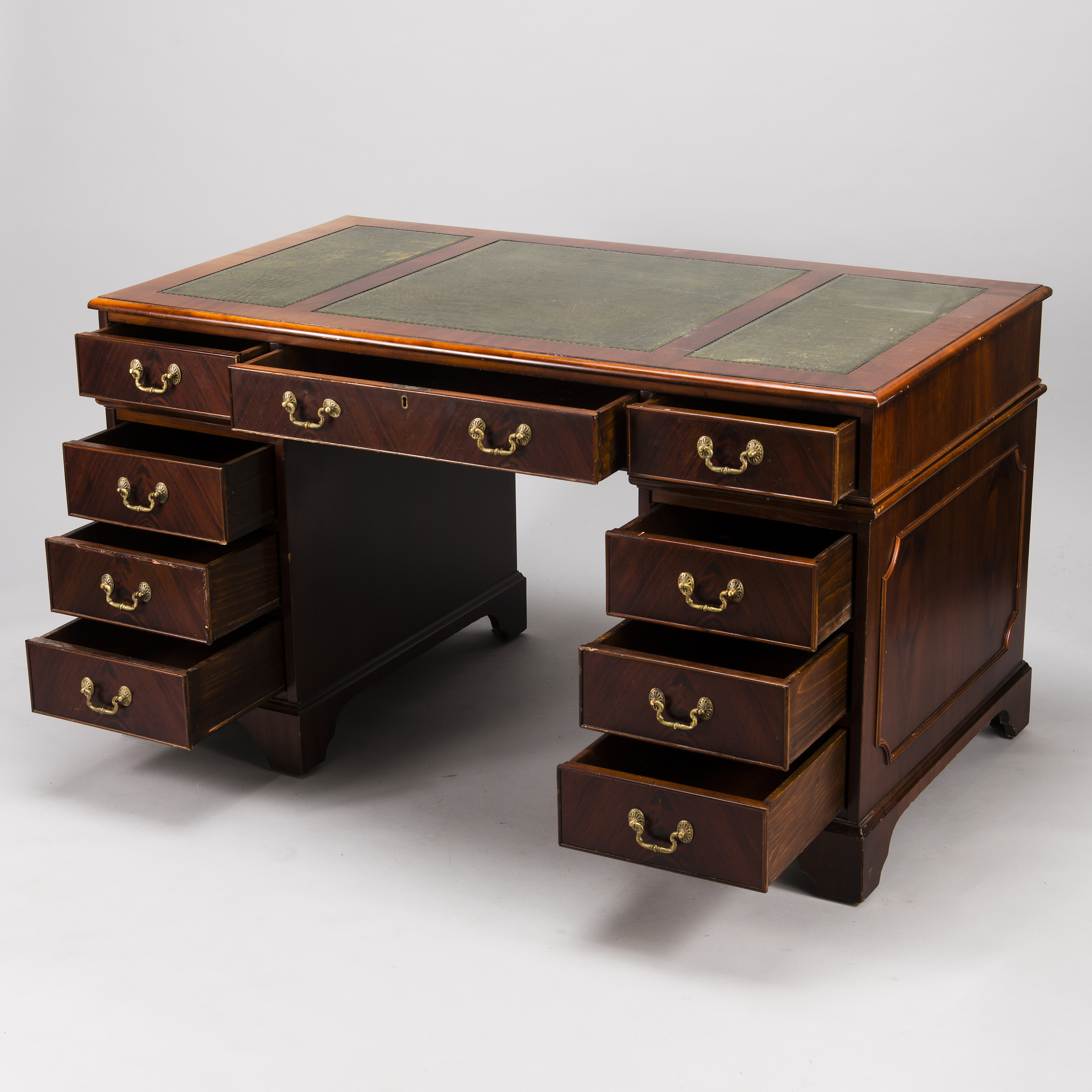 A Late 20th English Century Writing Desk Bukowskis