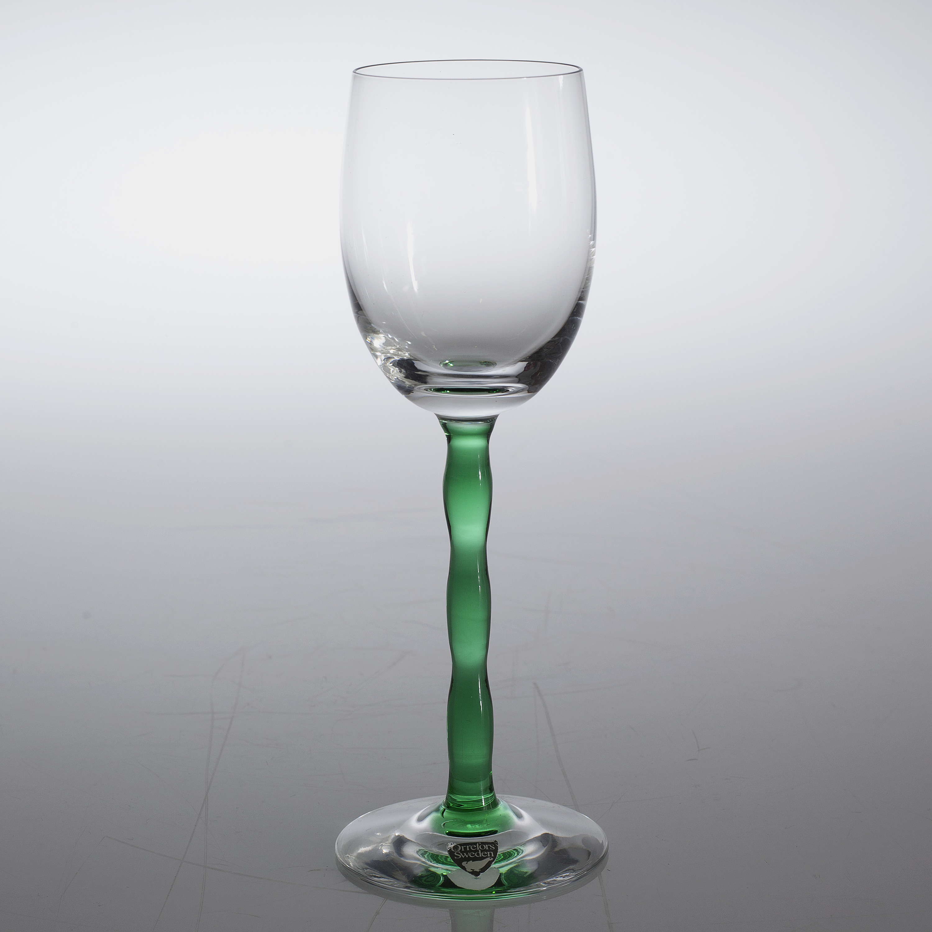 Seven late 20th century "Nobel" white wine glasses by Gunnar Cyrén for