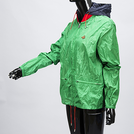 gucci bumblebee jacket