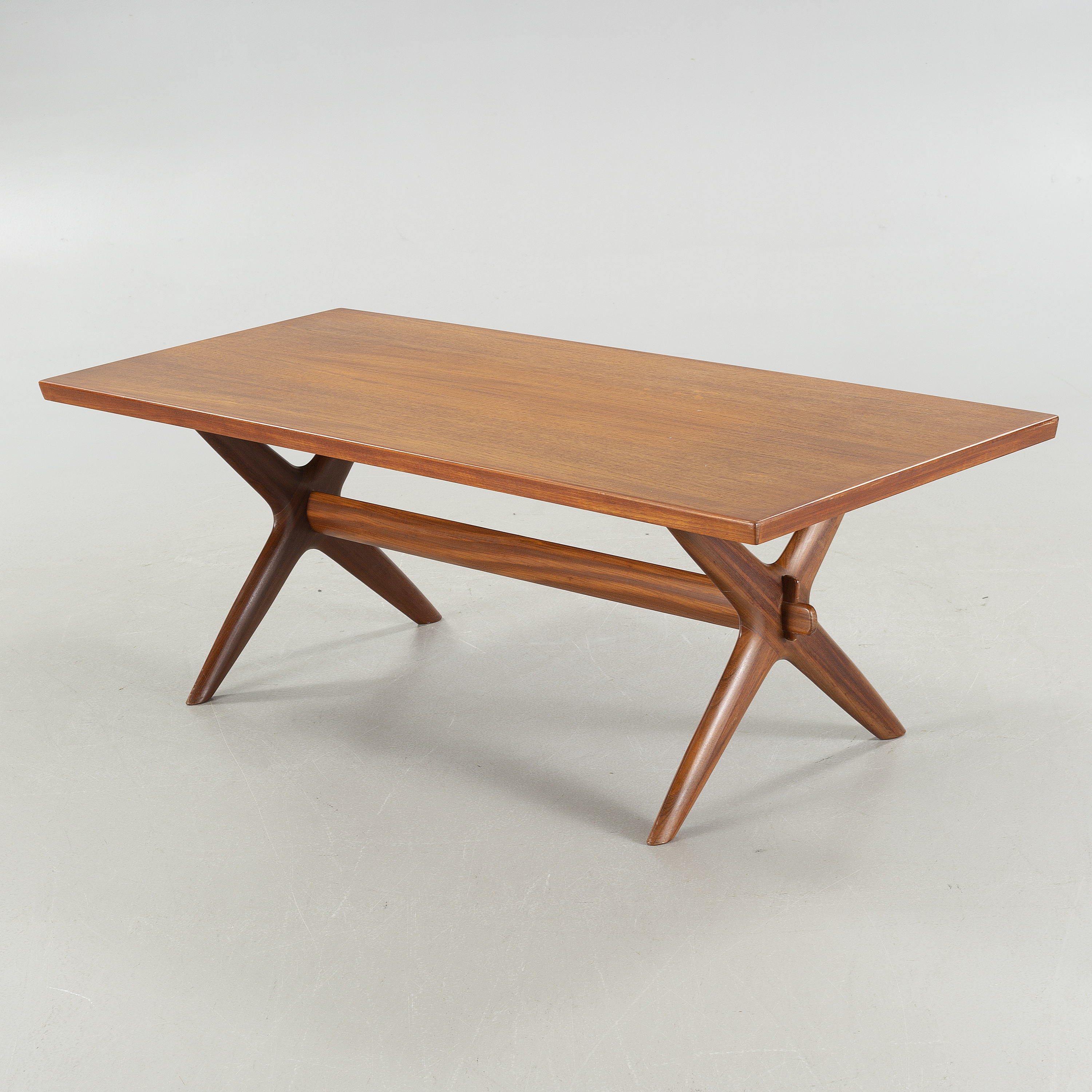 A 1950/60s coffee table. Bukowskis