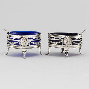 ARVID WERNSTRÖM, a pair of Gustavians silver salt cellars from Eksjö, 1798.