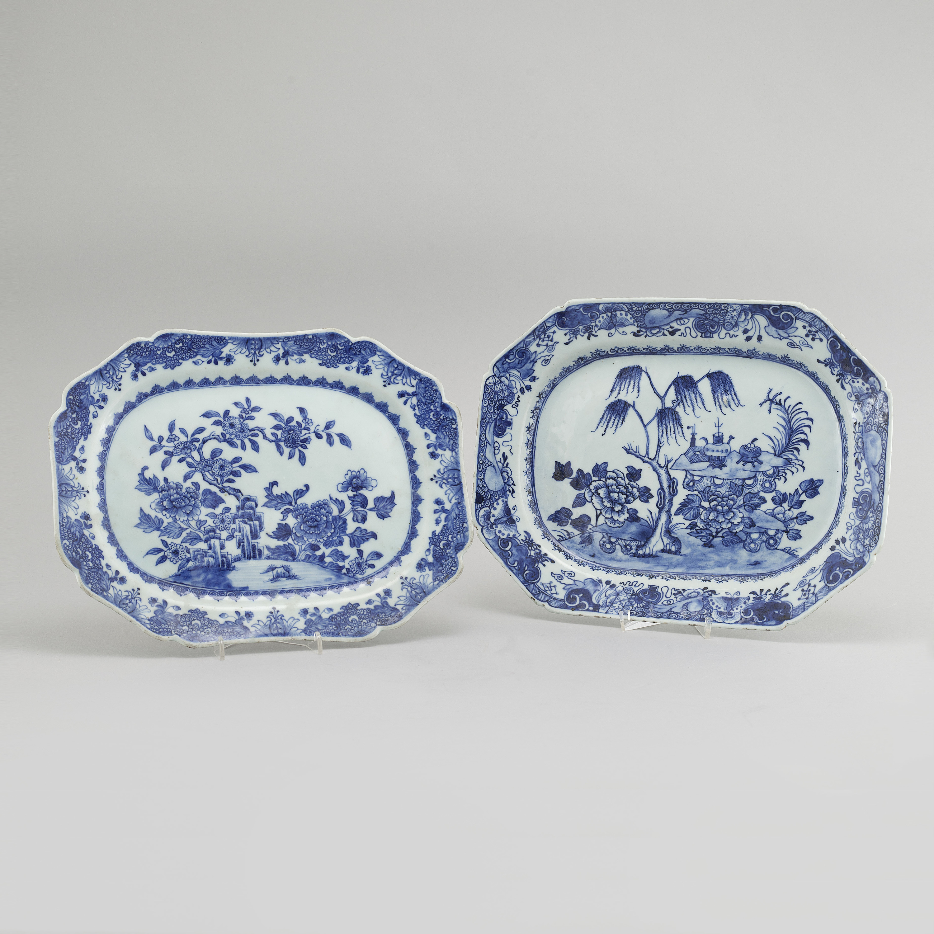 Two porcelain serving dishes from China, Qianlong (17361795). Bukowskis