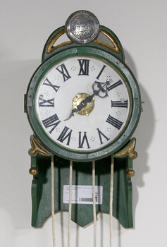 111857. VÄGGPENDYL, allmoge, bär märkning 1770.