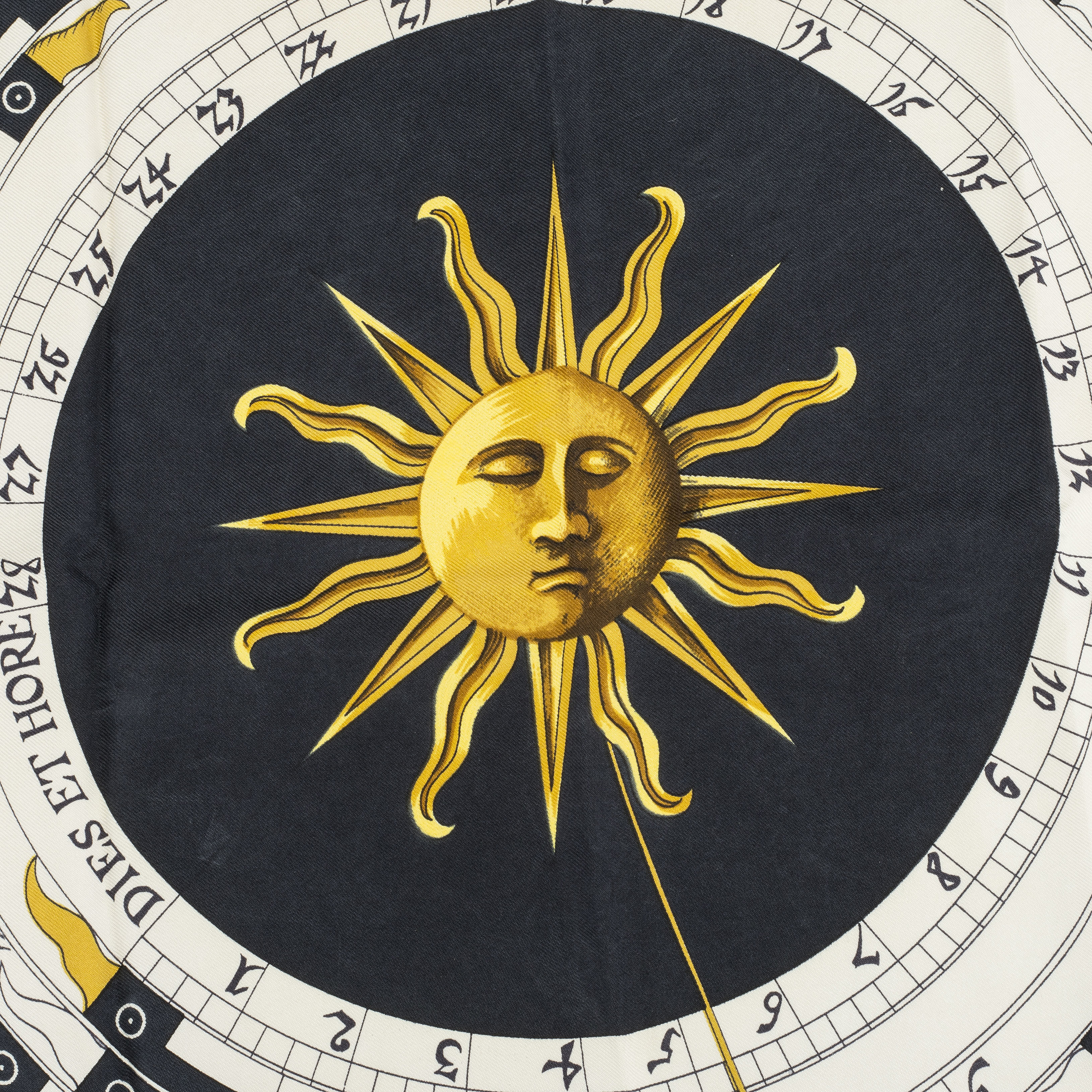 HERM S Dies Et Hore Zodiac Scarf Bukowskis herm-s-dies-et-hore-zodiac-scarf-bukowskis