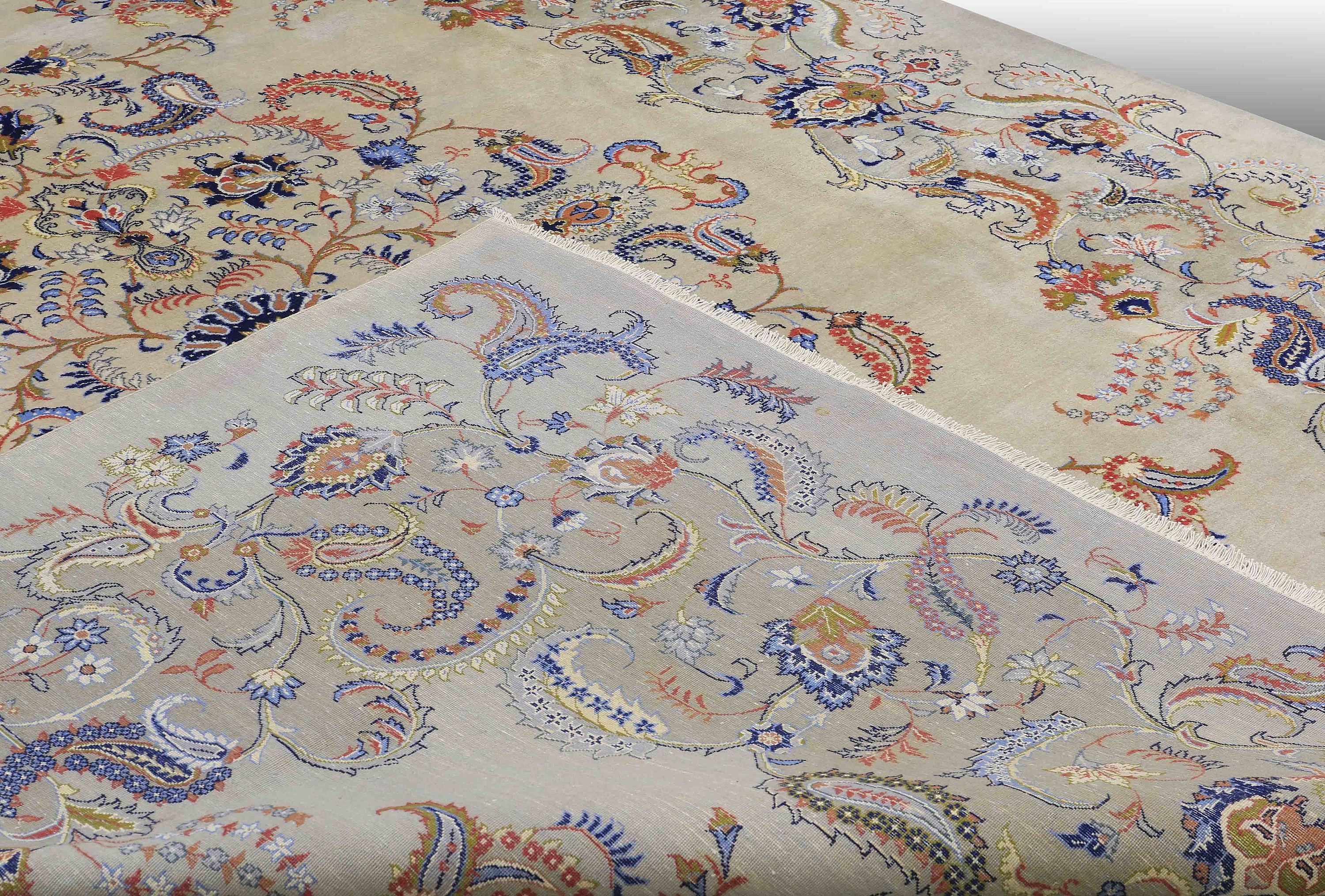 A CARPET, Royal keshan, ca 407 x 307 cm. Bukowskis