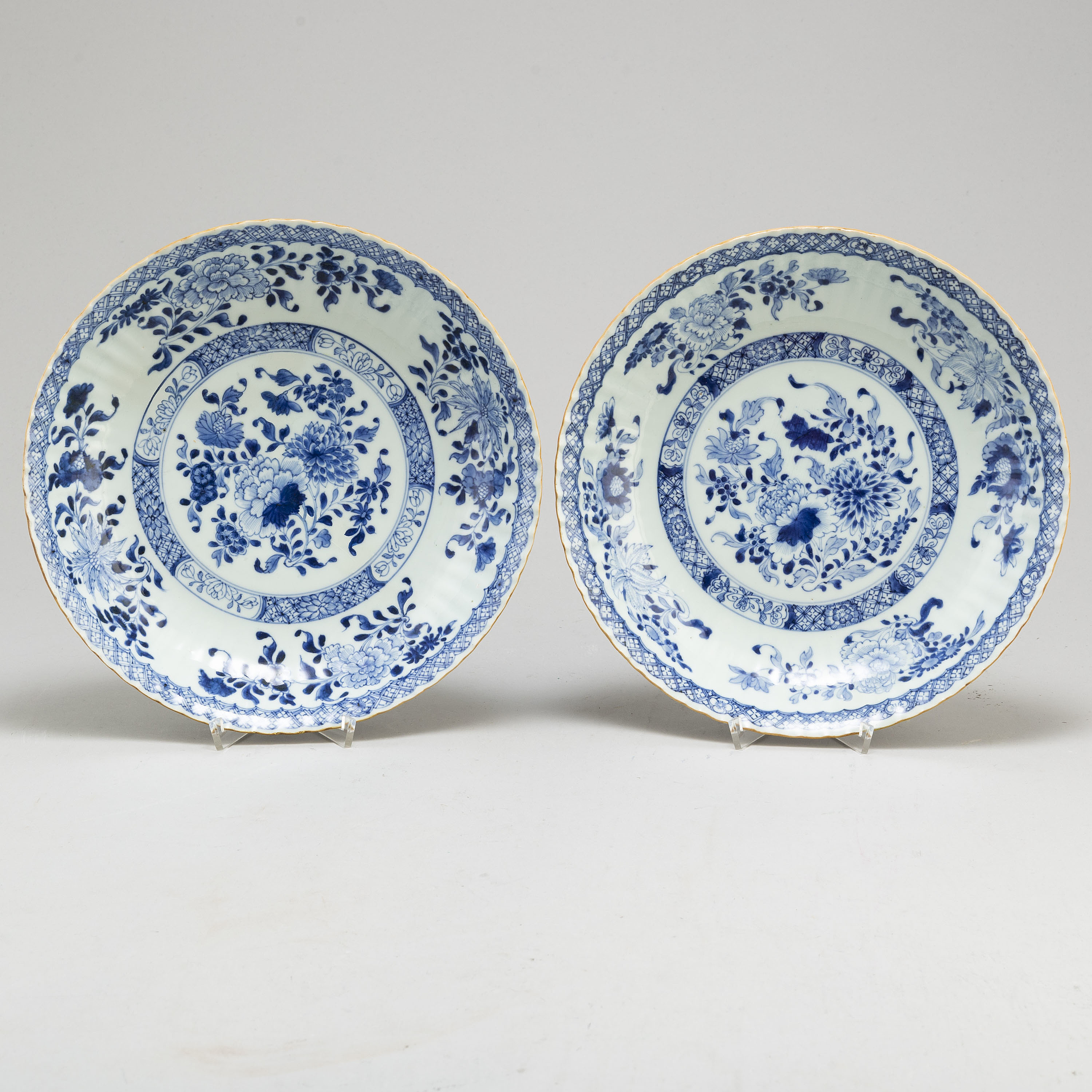 Two large blue and white serving dishes, Qing dynasty, Kangxi (1662