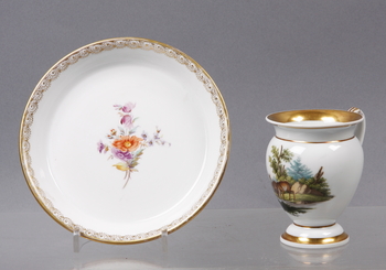 113917. KAFFEKOPP OCH FAT, porslin, Meissen, 1800-tal.