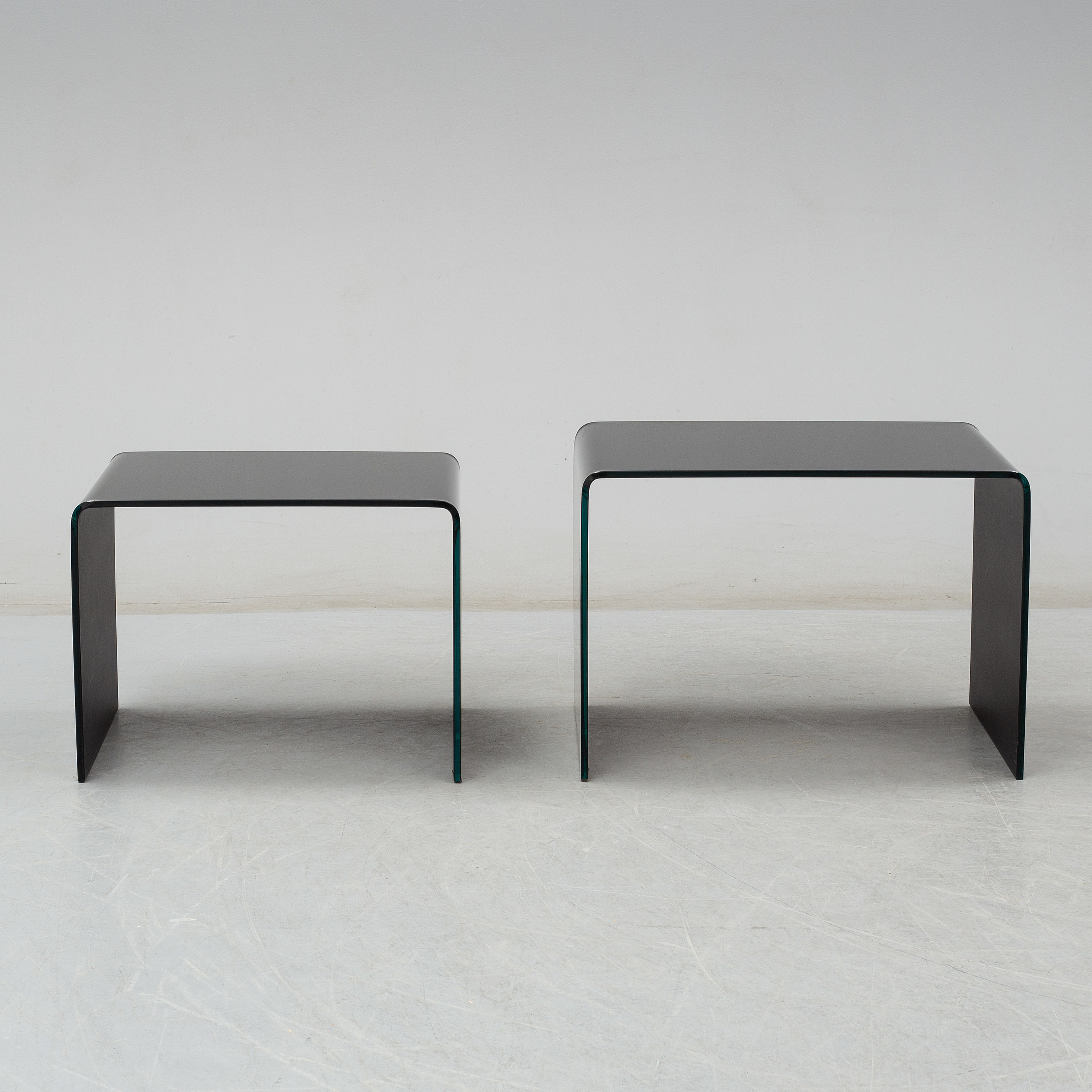Two modern glass tables. Bukowskis