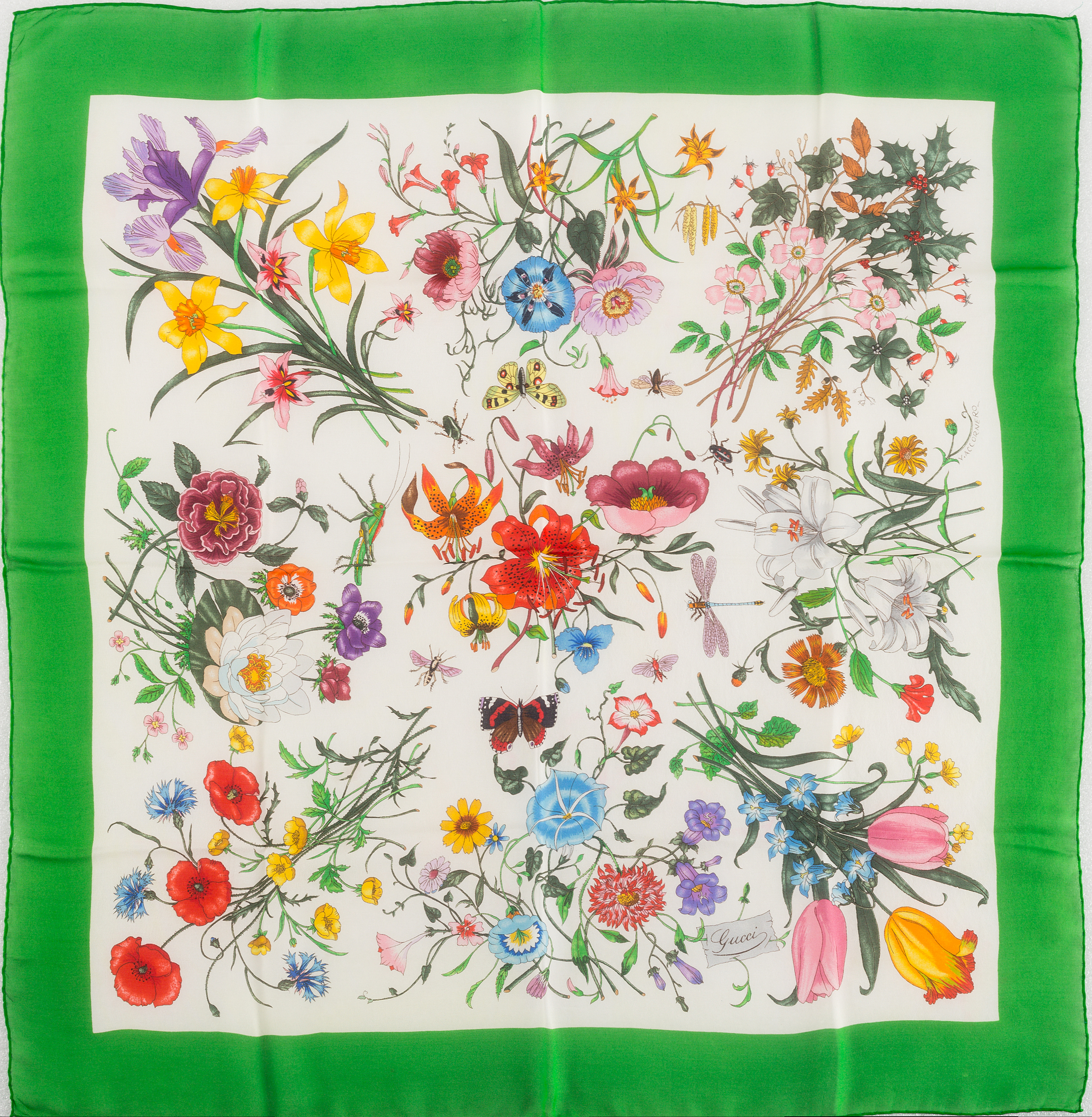 GUCCI, scarves, 2 st. - Bukowskis