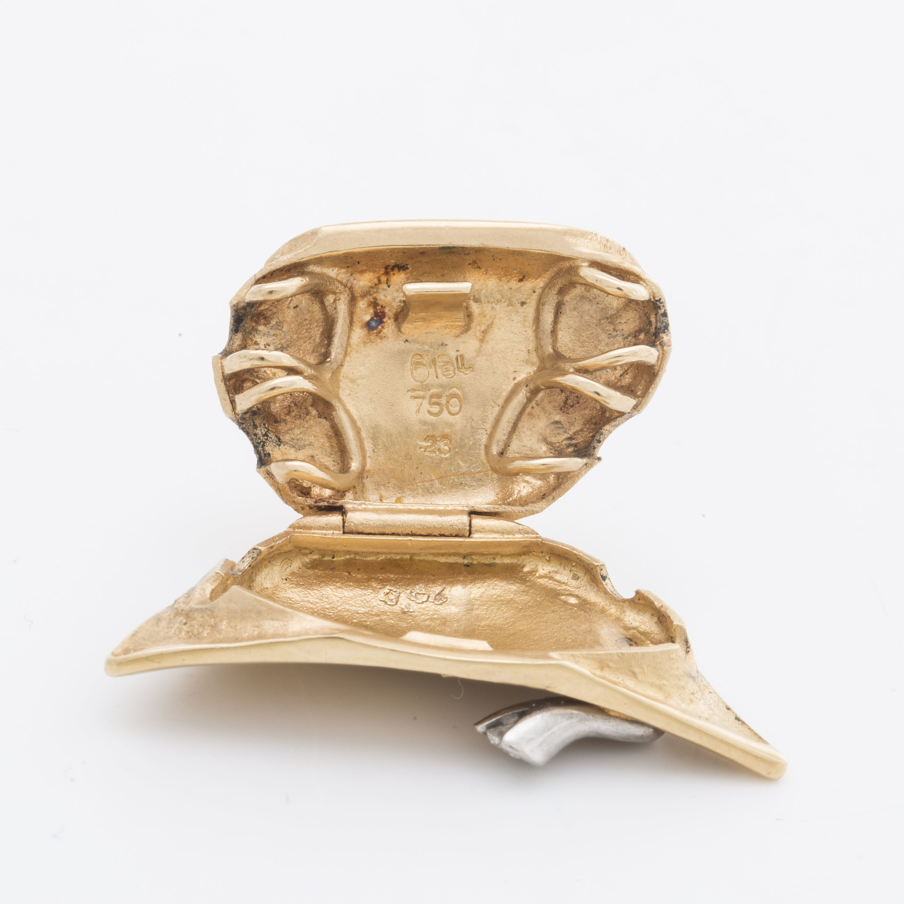 LYNGGAARD CLASP for 2 rows, 18K gold and whitegoldw 1 brilliantcut