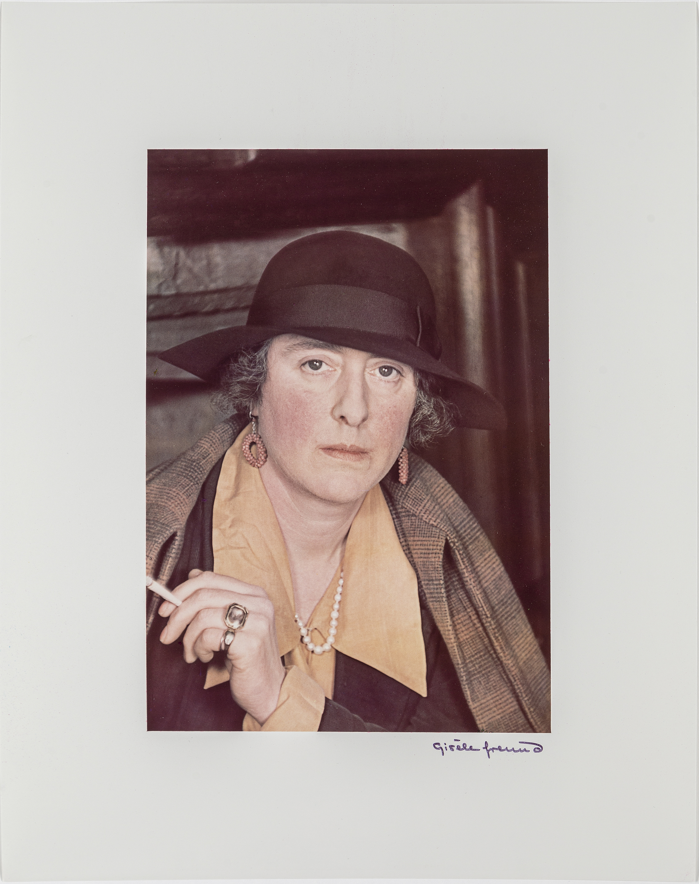 GISÈLE FREUND, photograph signed and stamped, portrait of Victoria ...