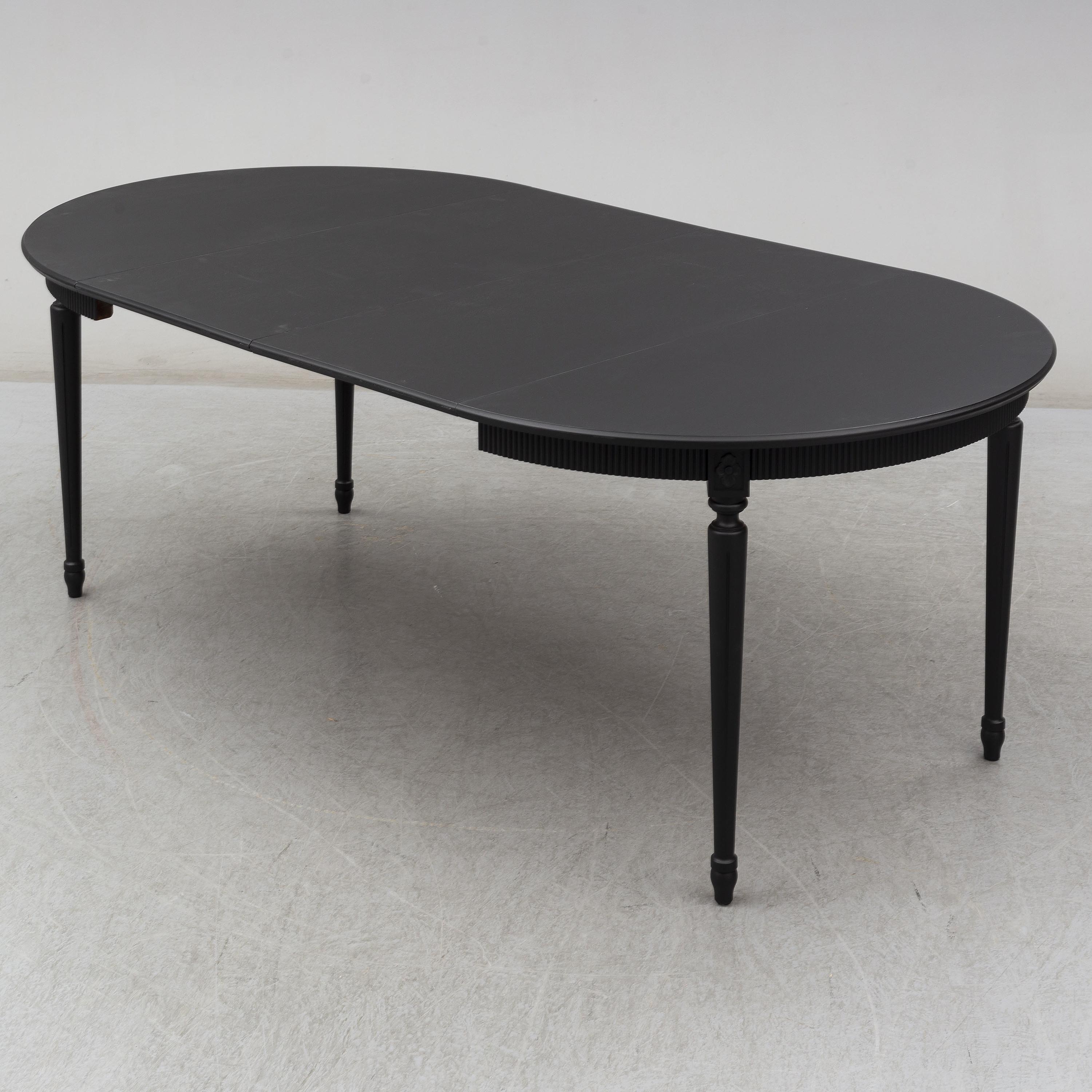 A painted Gustavian style dining table, second half of the 20th Century