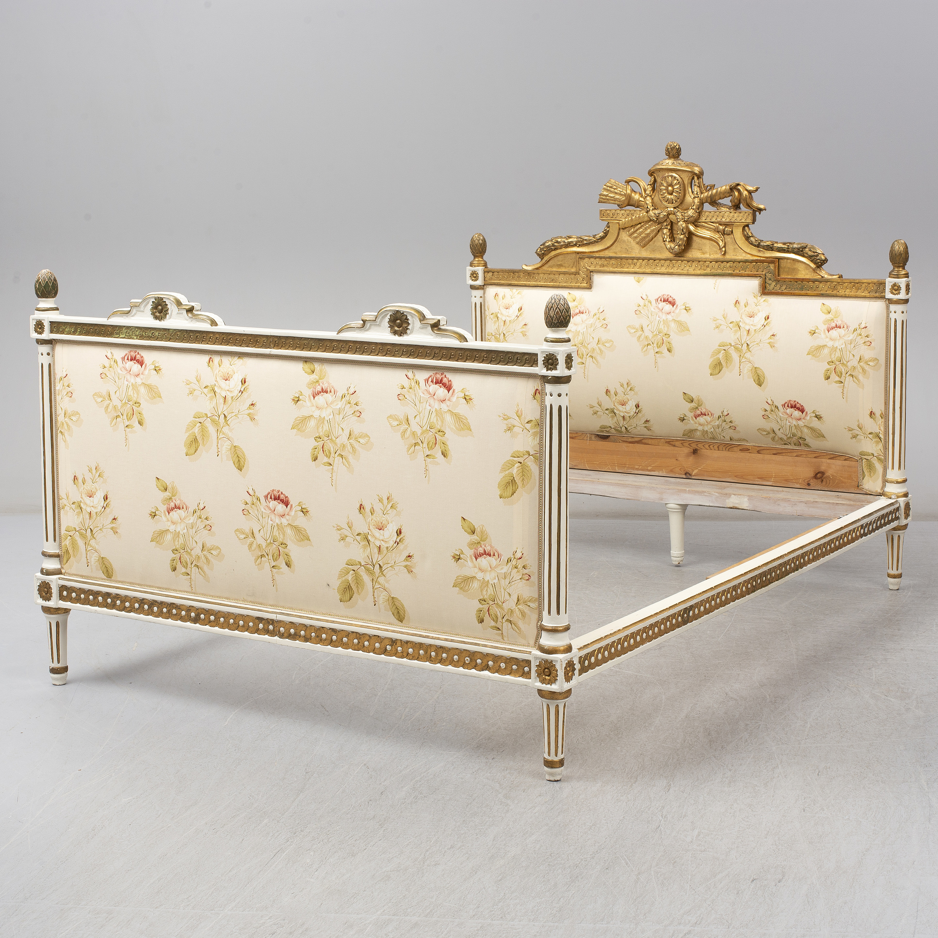 A Gustavian bed, late 18th century. Bukowskis