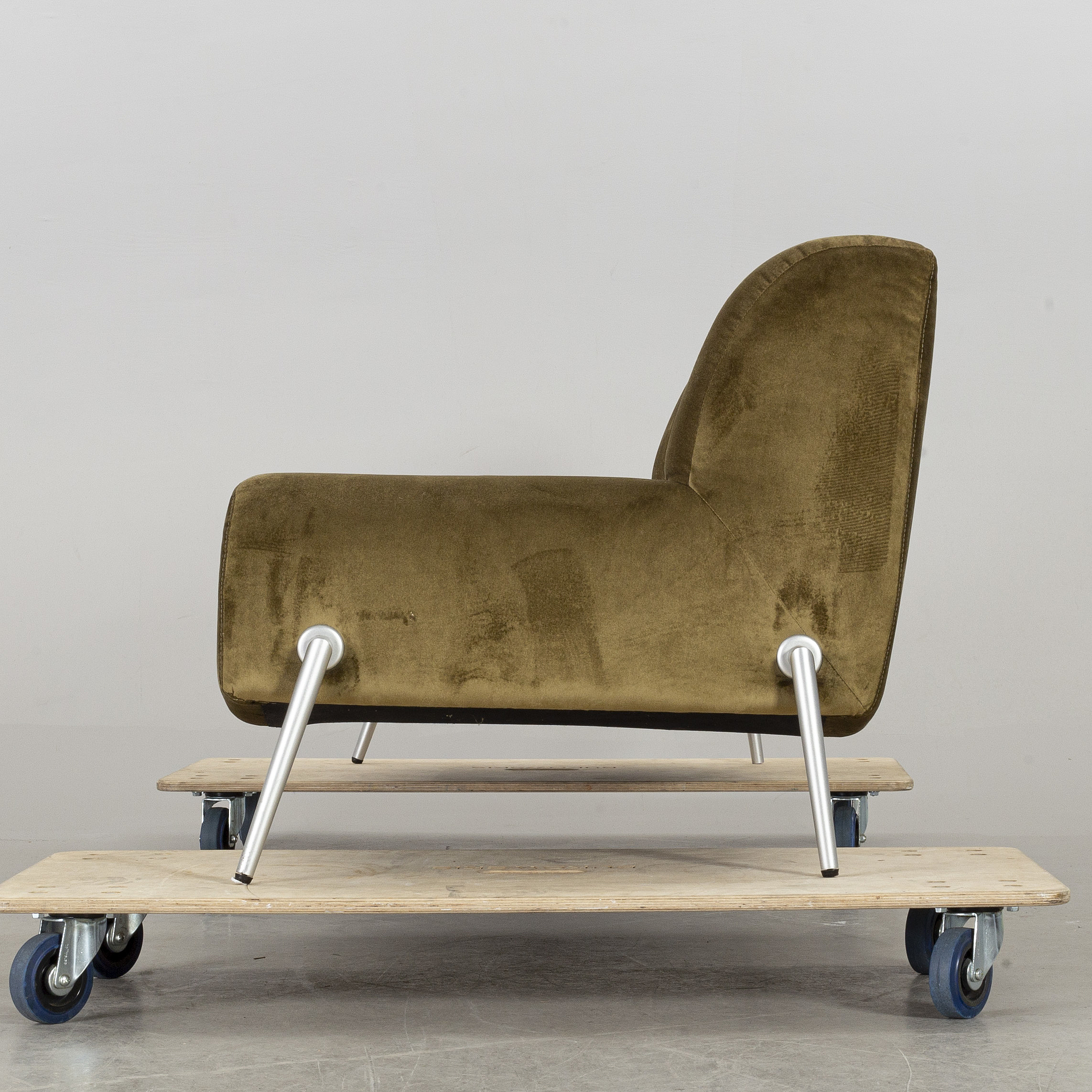 A SOFA by "Simply Sofas". Bukowskis