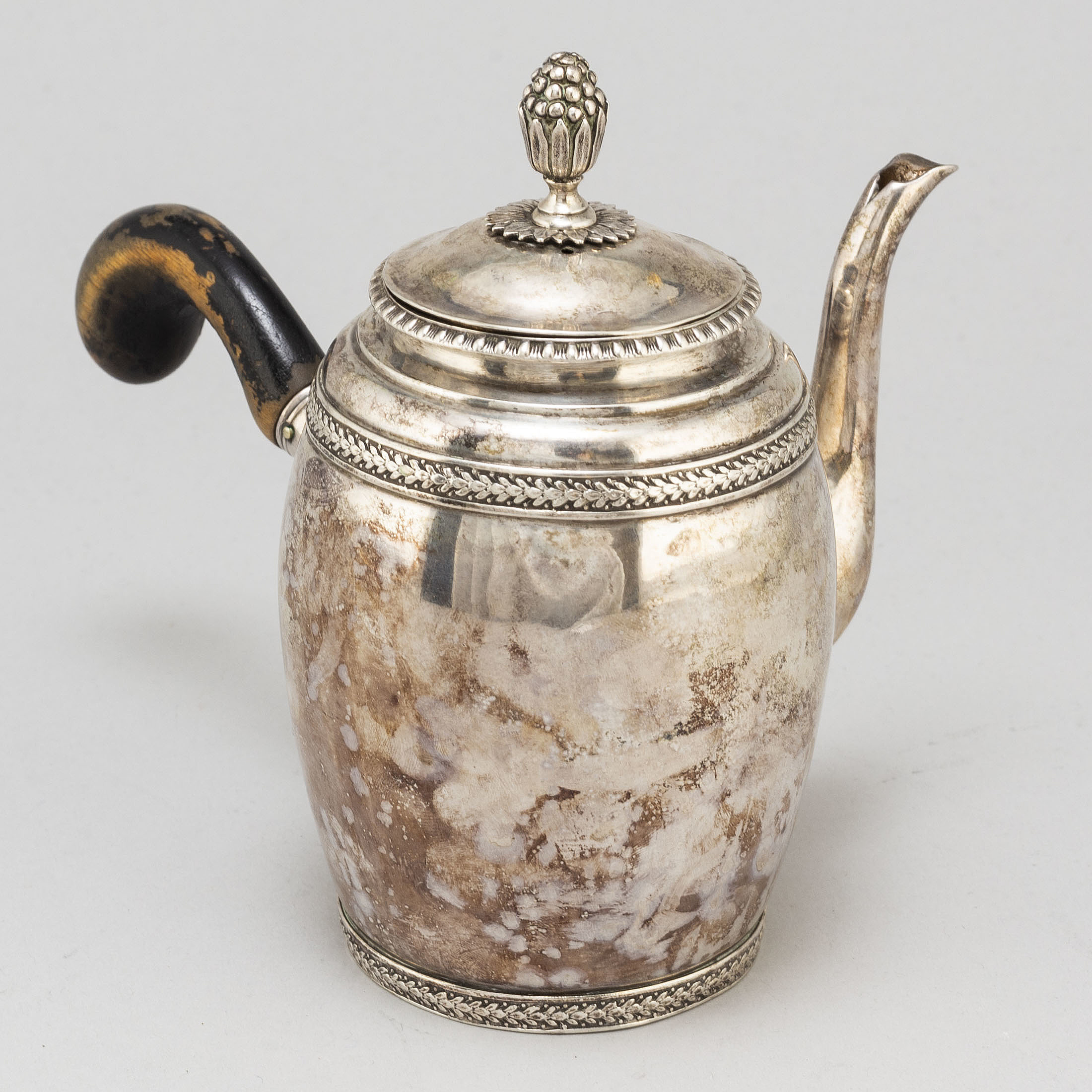 A Swedish Empire small silver coffee pot, Stockholm 1832. Bukowskis