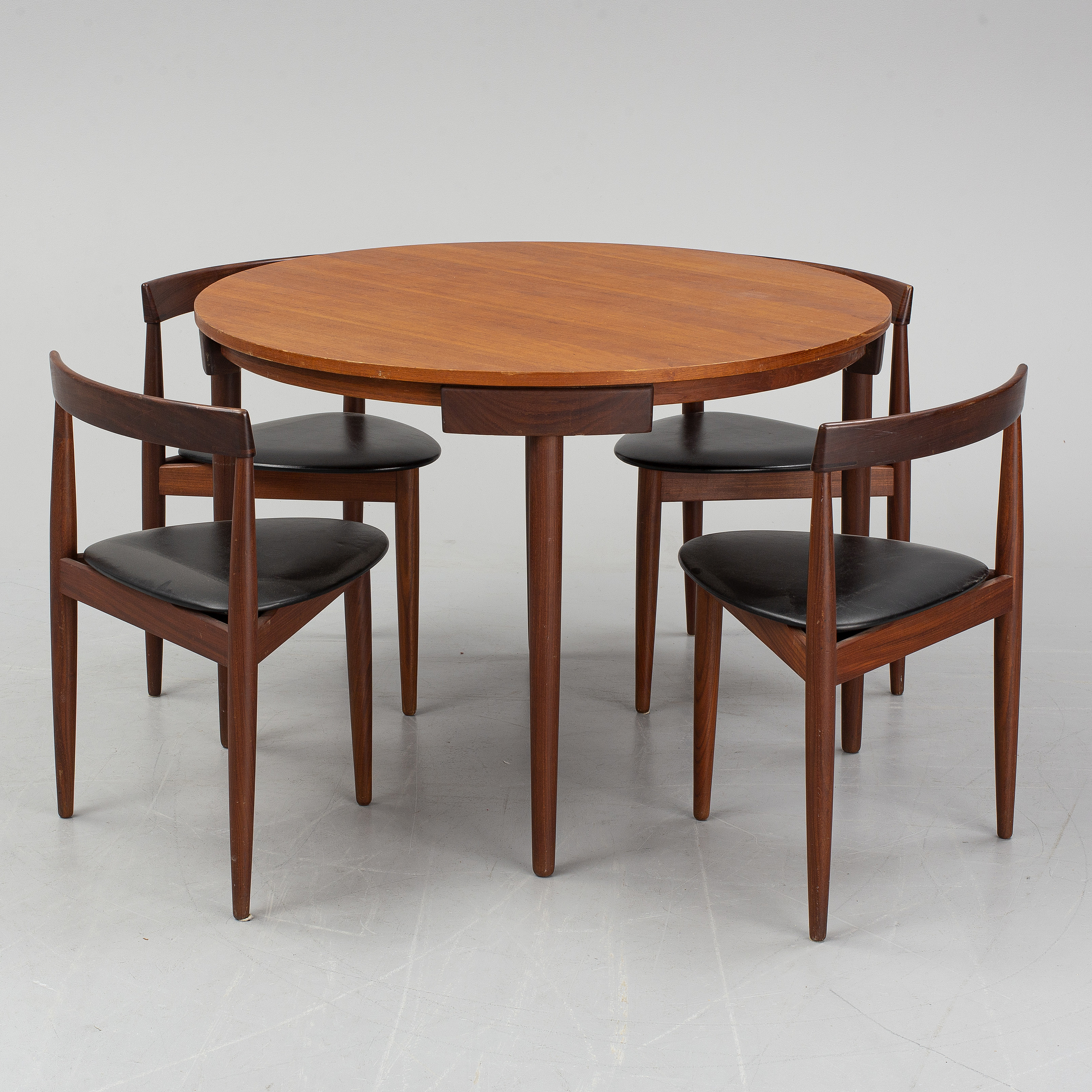 Hans Olsen A Teak Dining Table With Four Chairs Frem Rojle